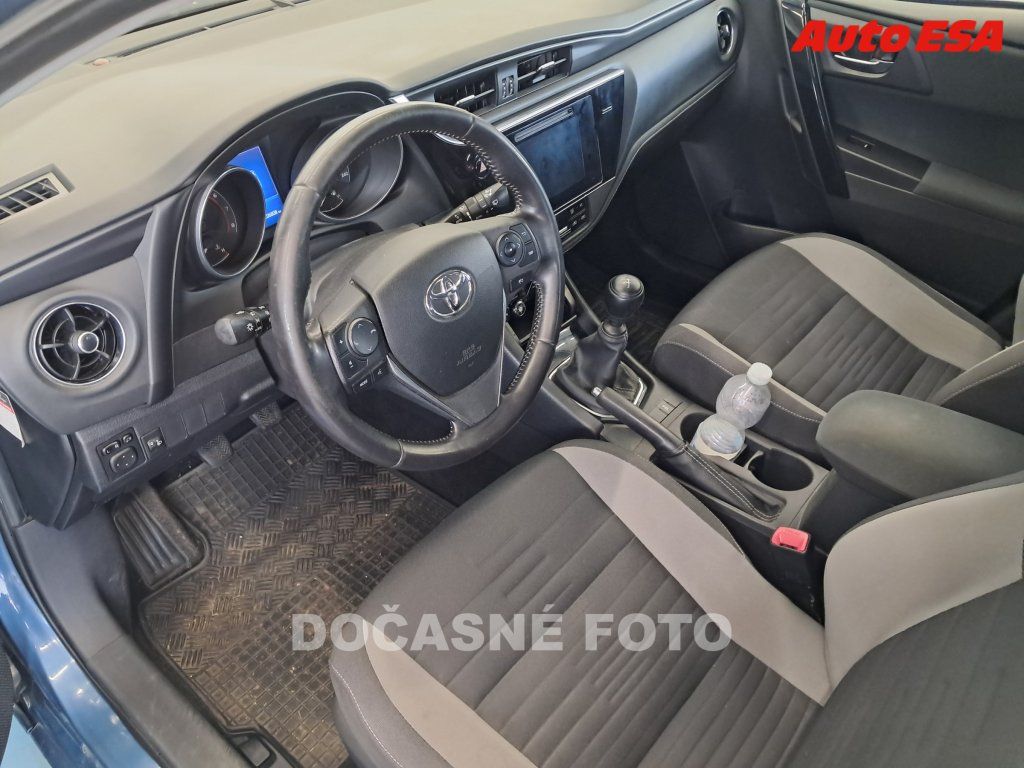Toyota Auris, 1.2 i - fotka 3