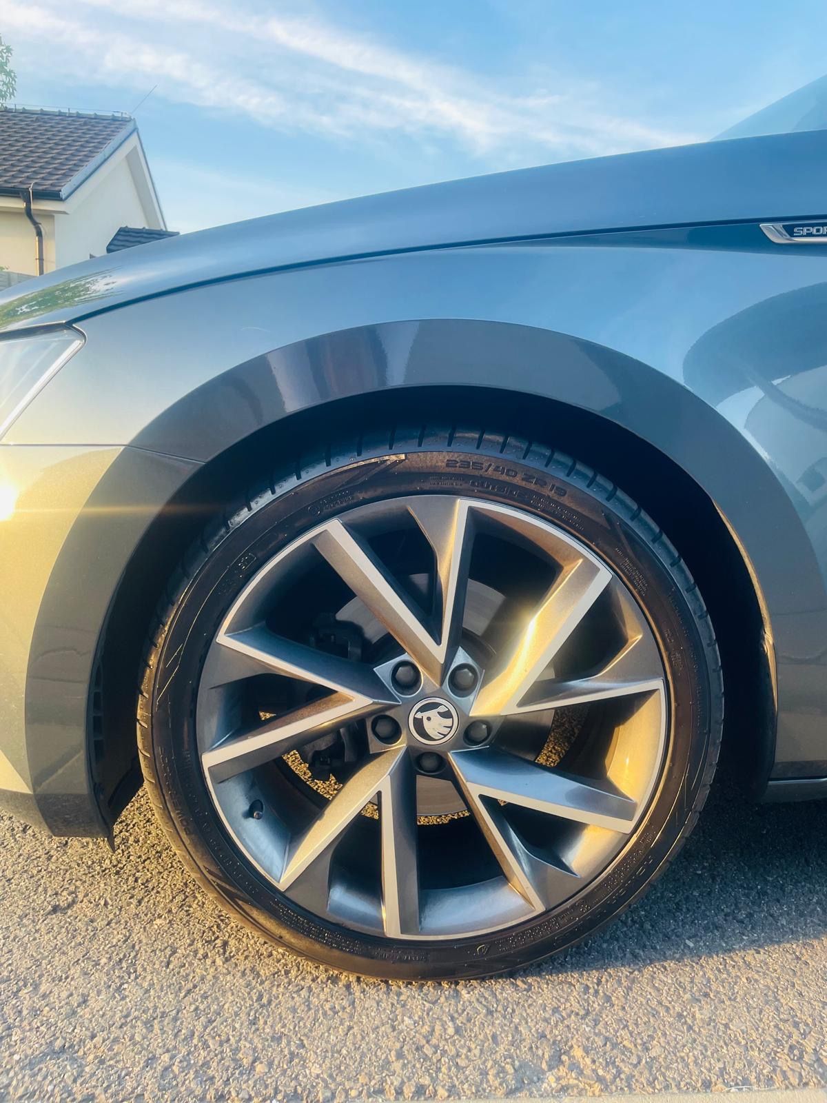 Škoda Superb, Superb III Combi 2.0 TDI DSG - fotka 3