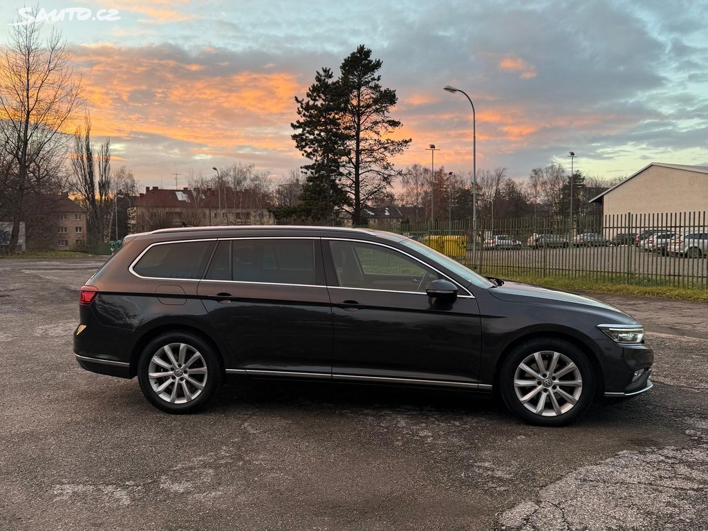 Volkswagen Passat, 2.0TDI DSG Matrix - fotka 3