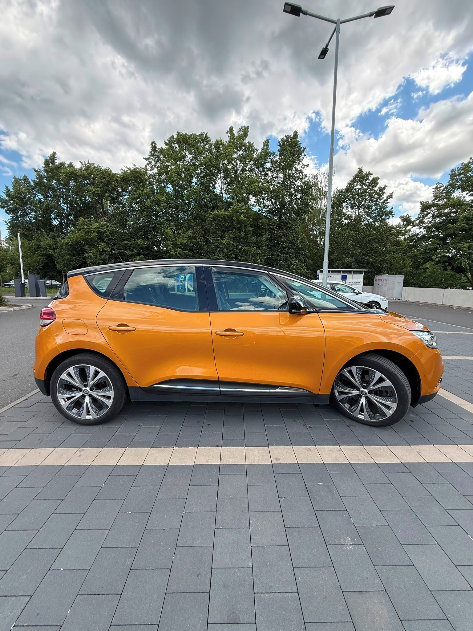 Renault Scénic, Renault Scénic IV 1.6dCi 96 kW - fotka 4