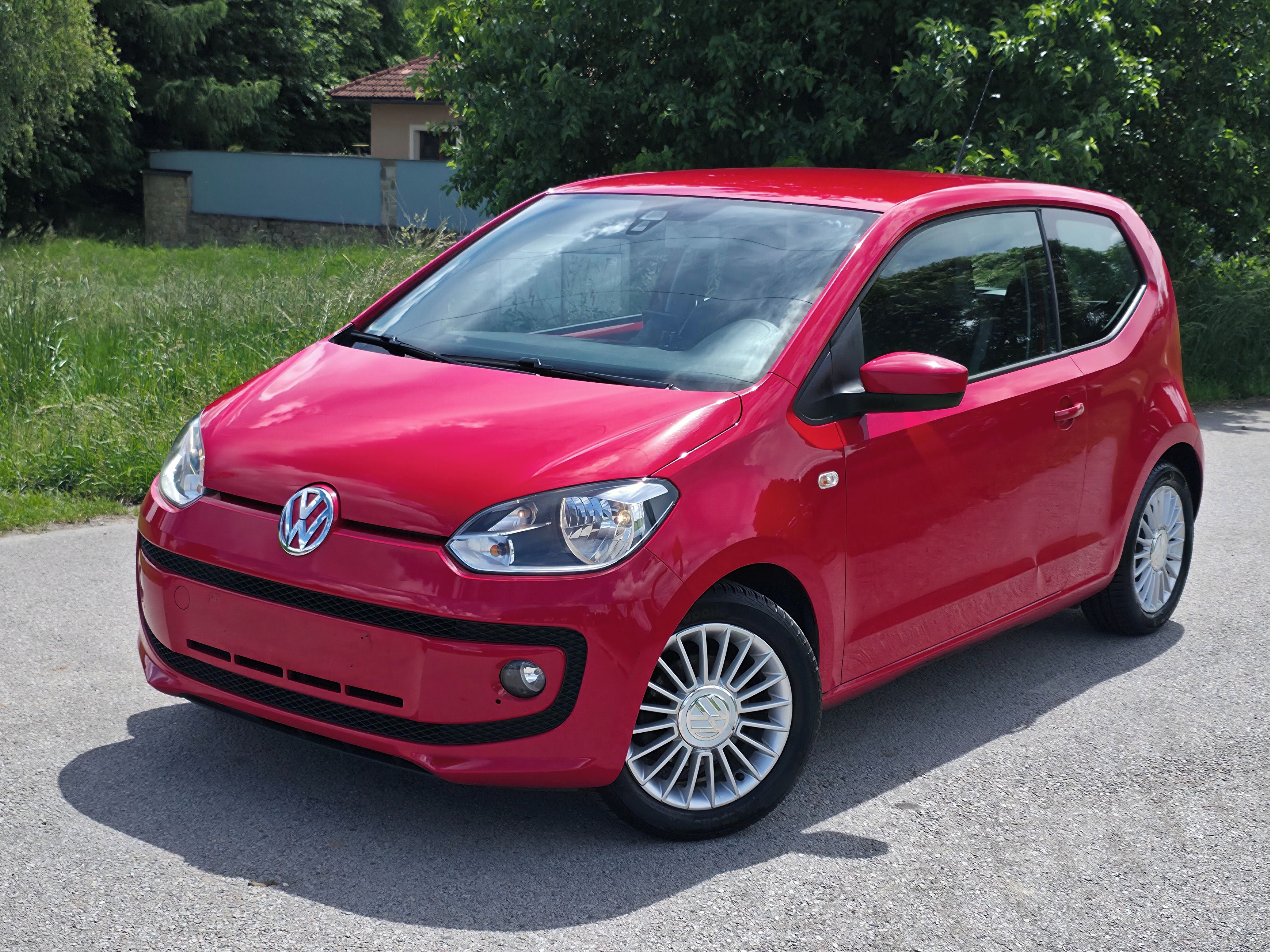 Volkswagen Up!, High 1.0MPI/55kW-Senzory,Celor - fotka 3