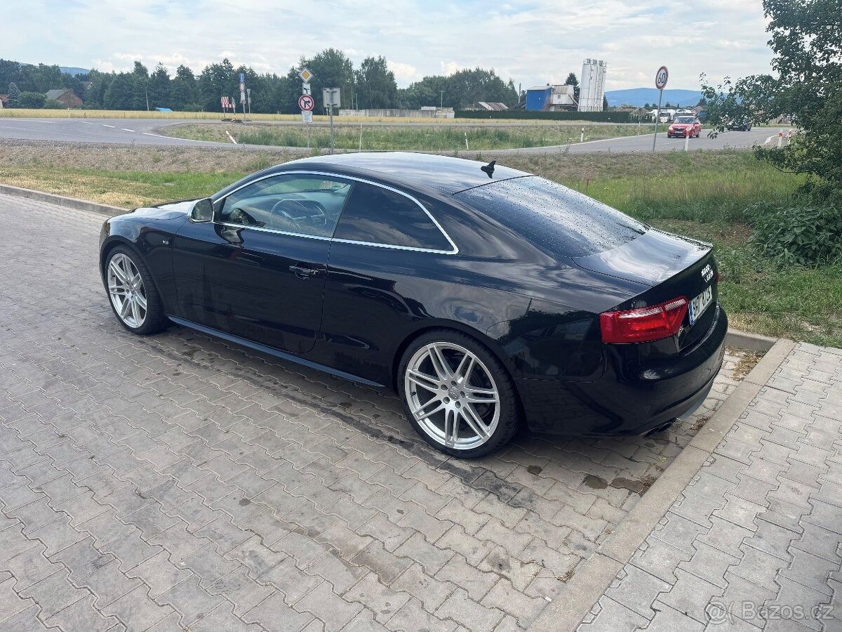 Audi S5, 4.2 V8 | MANUAL - fotka 3