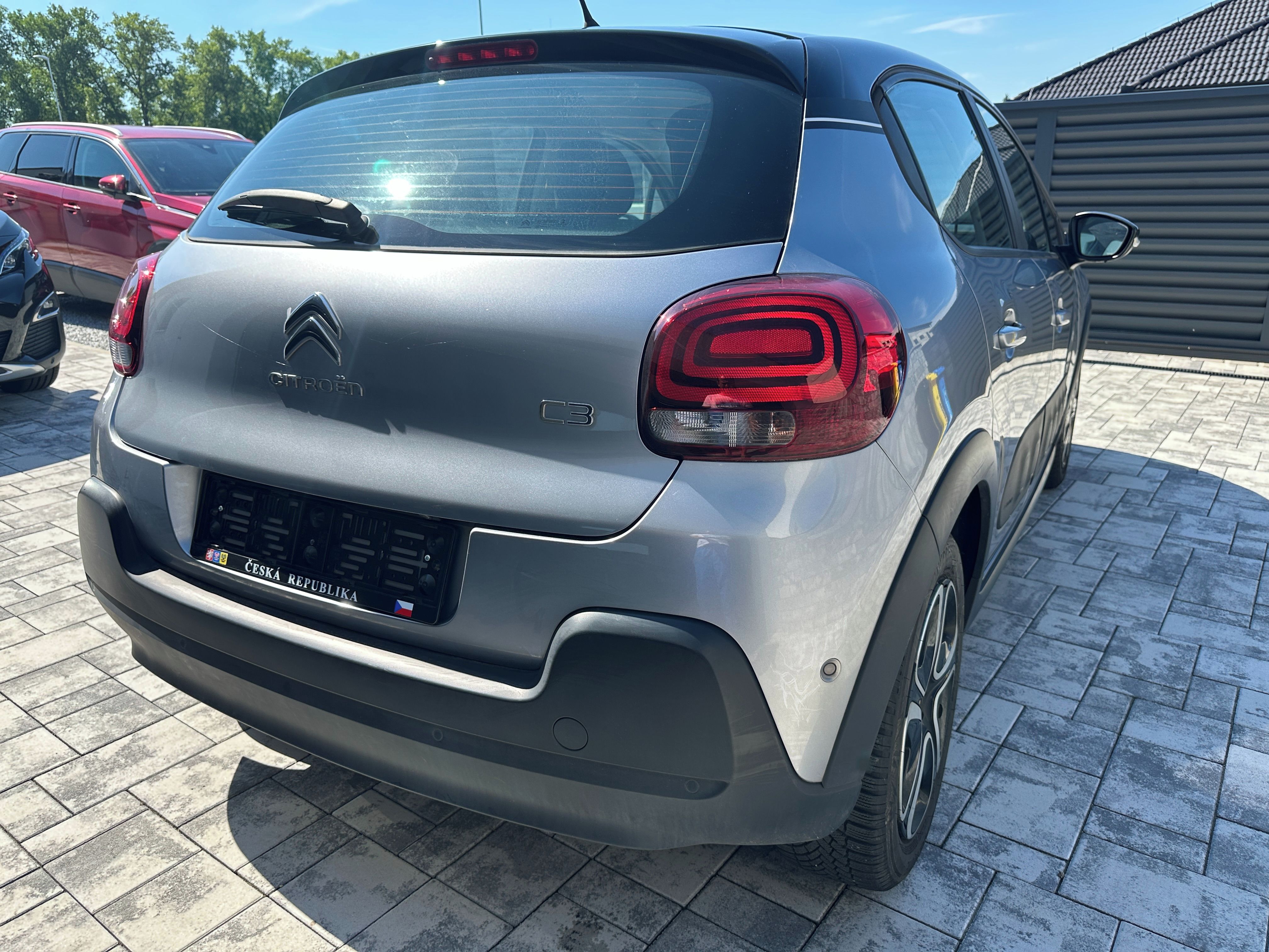 Citroën C3, 1,2 PureTech SHINE-KAMERA,NAVI - fotka 5