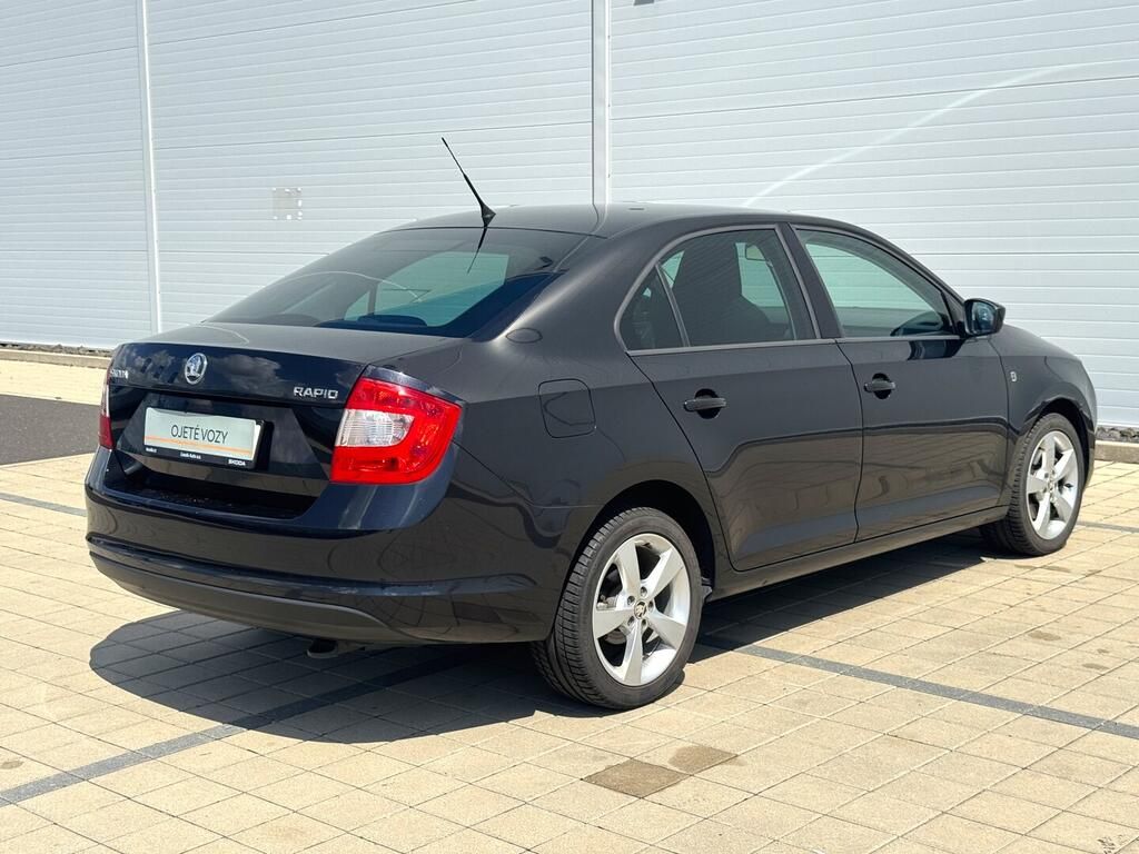 Škoda Rapid, Ambition 1.2 TSI 77 kW - fotka 5