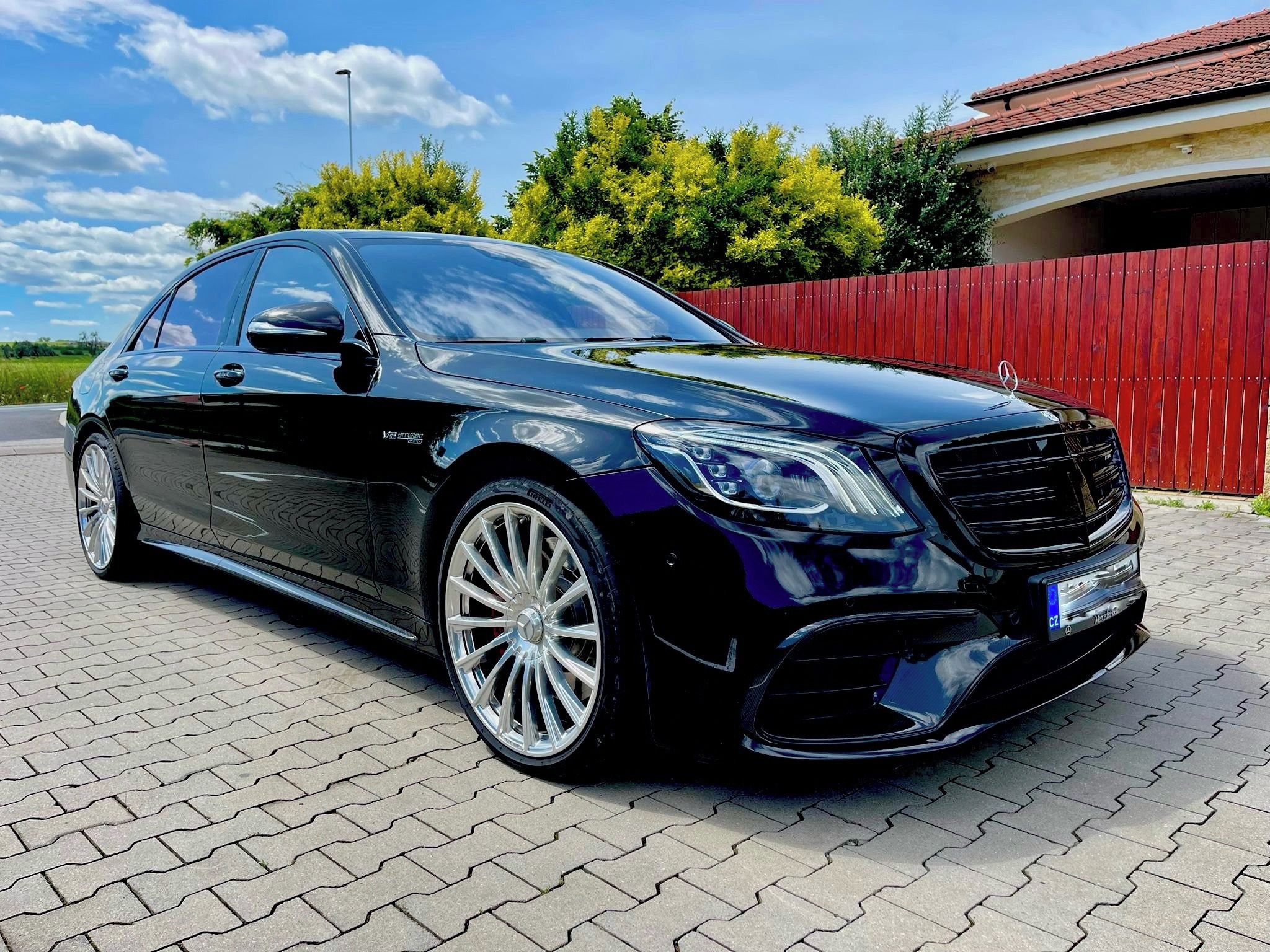 Mercedes-Benz Třídy S, AMG S63 4M+ L Carbon-Paket - fotka 3