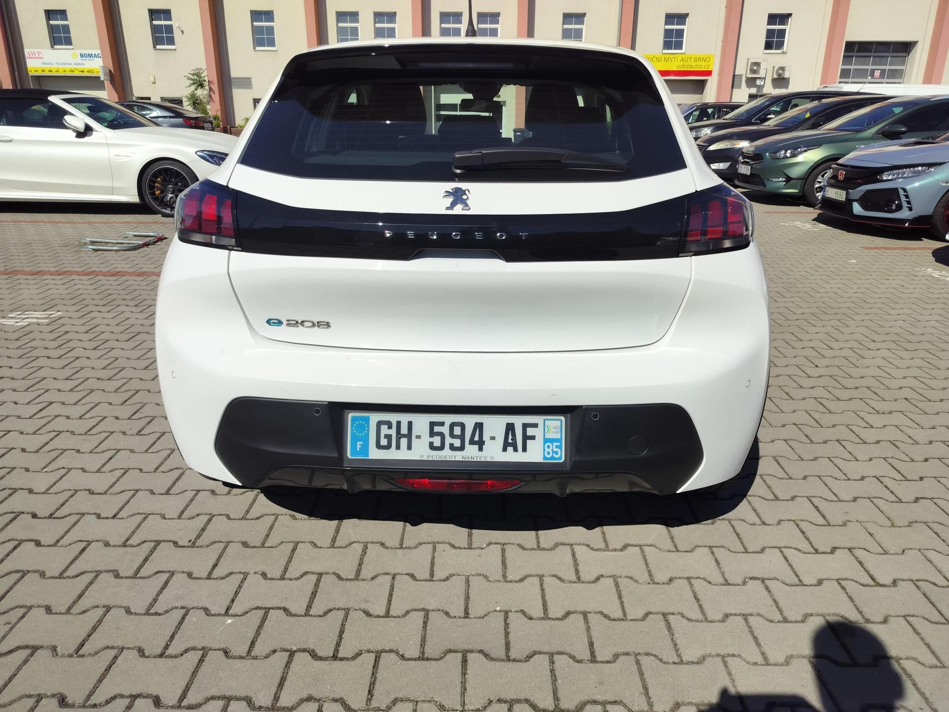 Peugeot 208, e, navigace - fotka 6