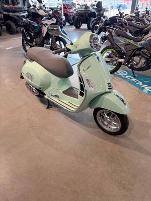 Vespa GTS 125