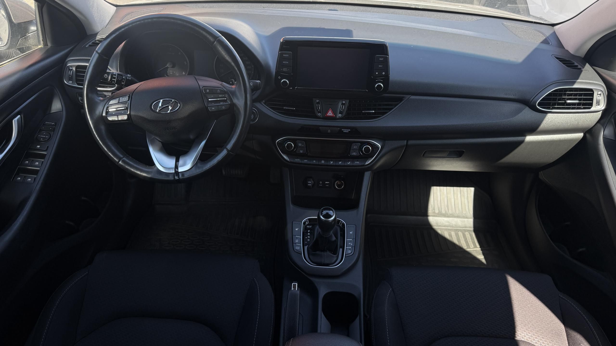 Hyundai i30, 1.6 CRDI 85KW AUT. MOTOR K.O - fotka 6