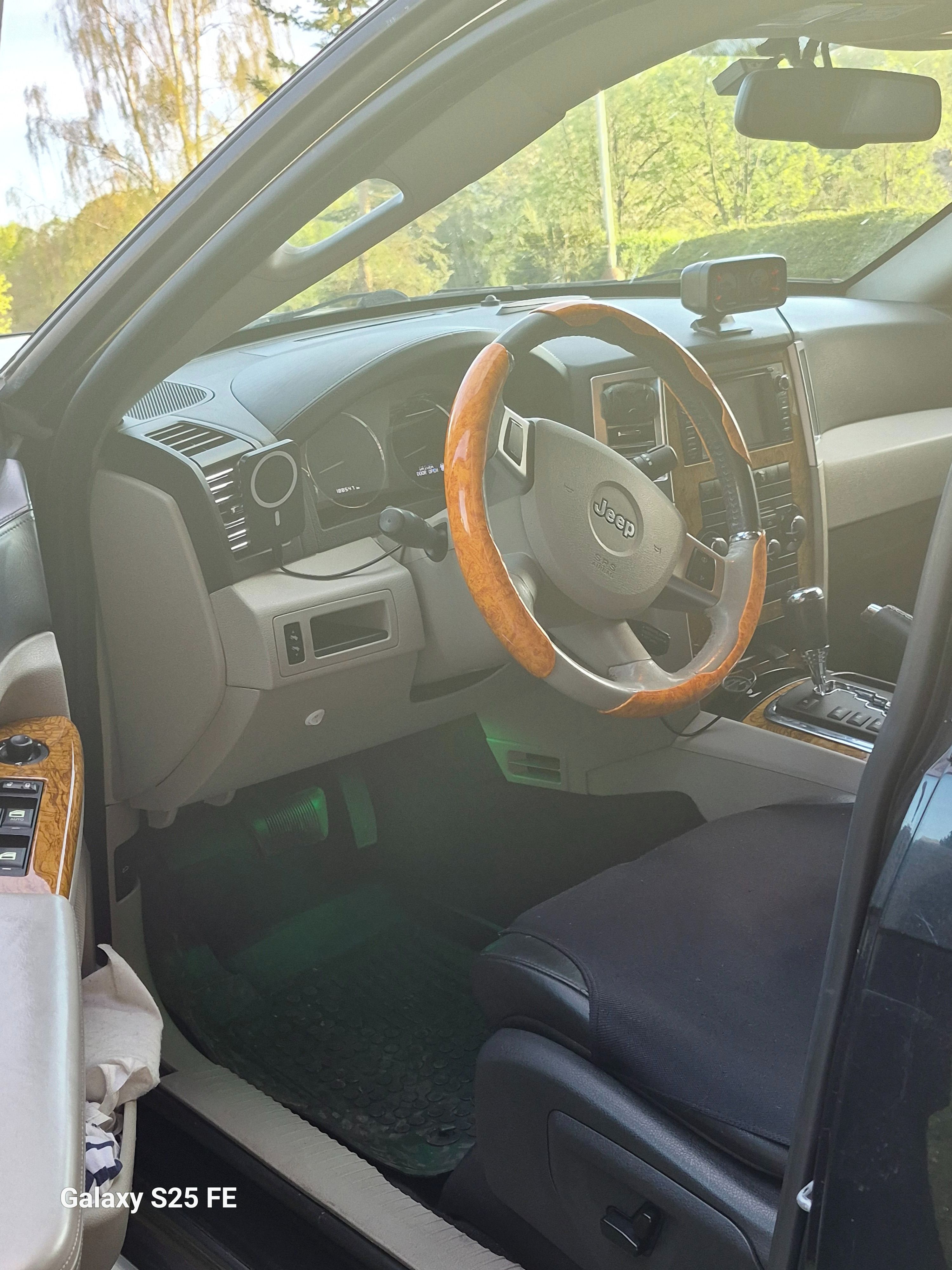 Jeep Grand Cherokee, 3.0 CRD Luxury Limited, 200 kW - fotka 6