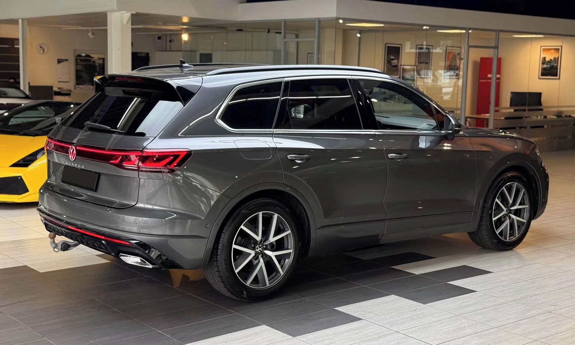 Volkswagen Touareg, TDI 210 kW R-Line Pano Taž Ven - fotka 5