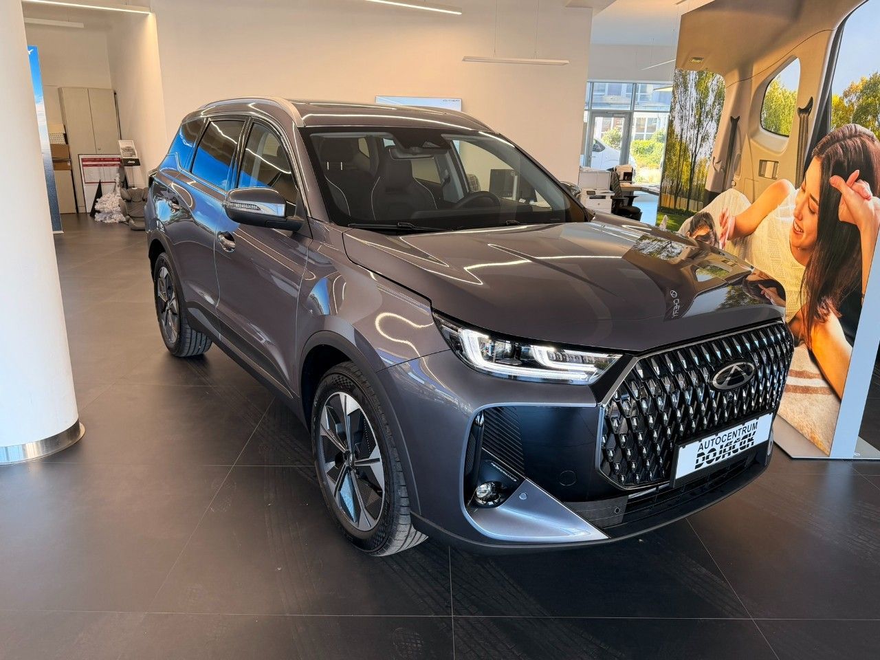 Chery Tiggo 7, Unique - 1,6 T GDI 4x4 - sklad - fotka 3