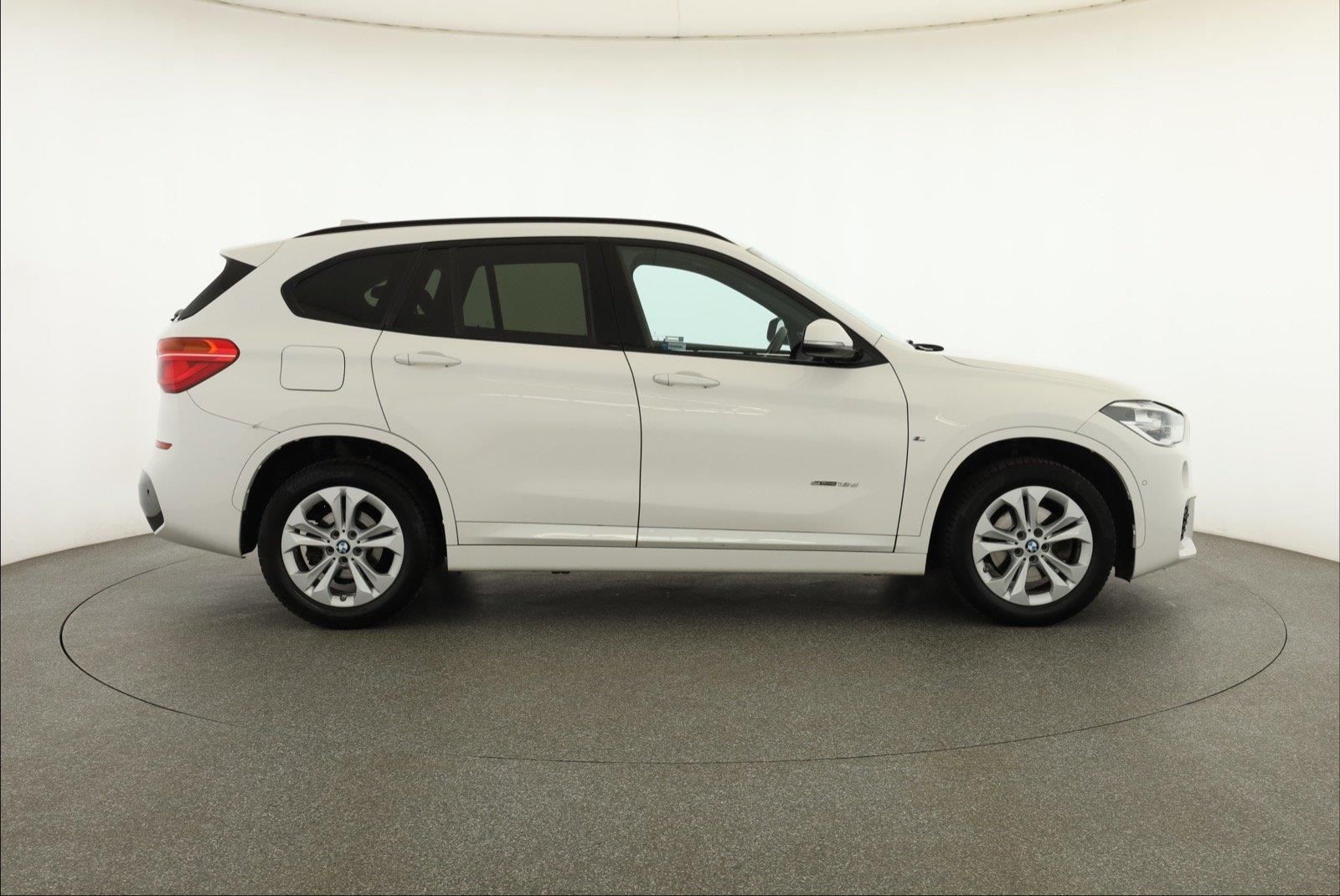 BMW X1, sDrive18d, Automat - fotka 6