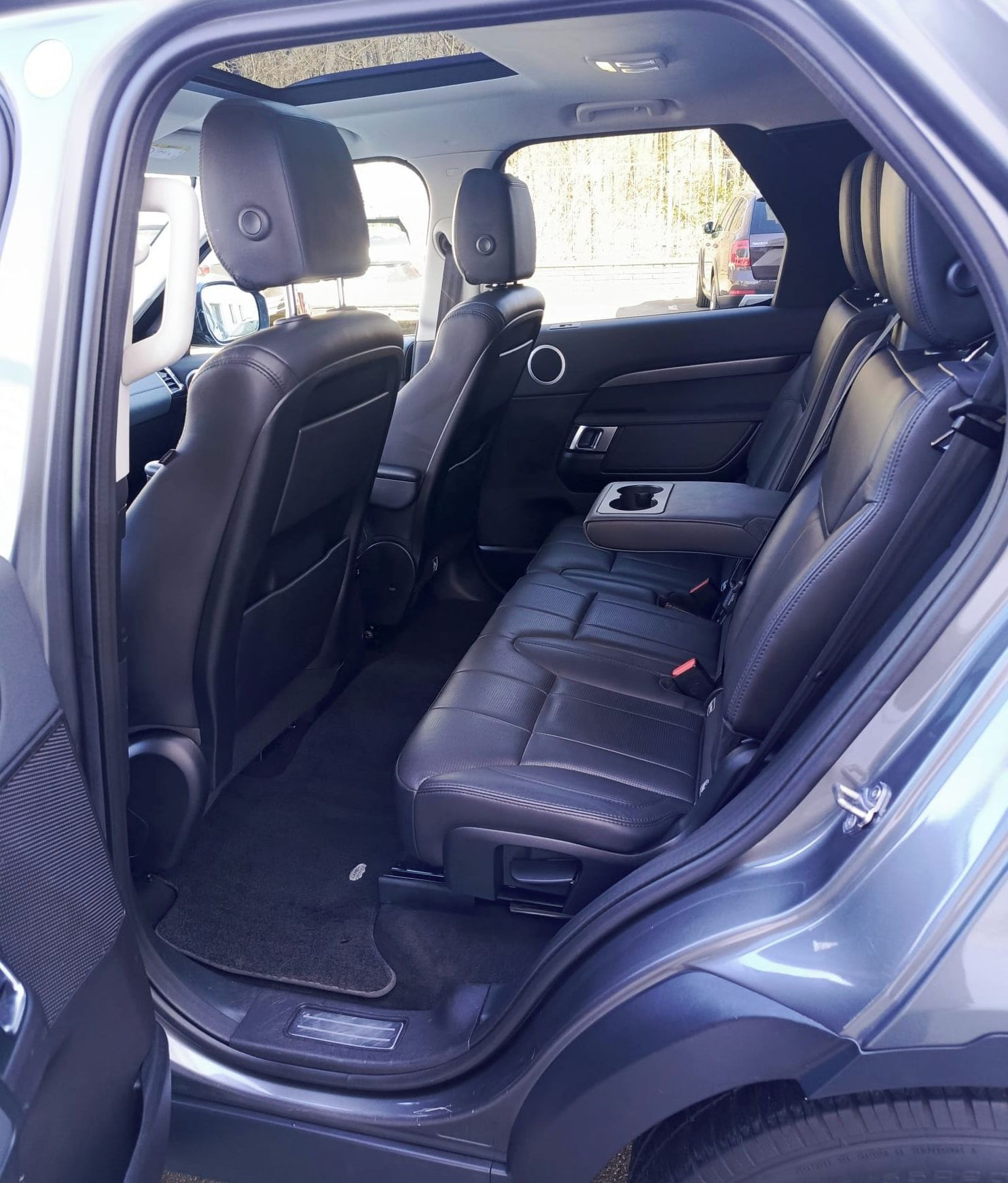 Land Rover Discovery, Land Rover Discovery 5 HSE TDV - fotka 3