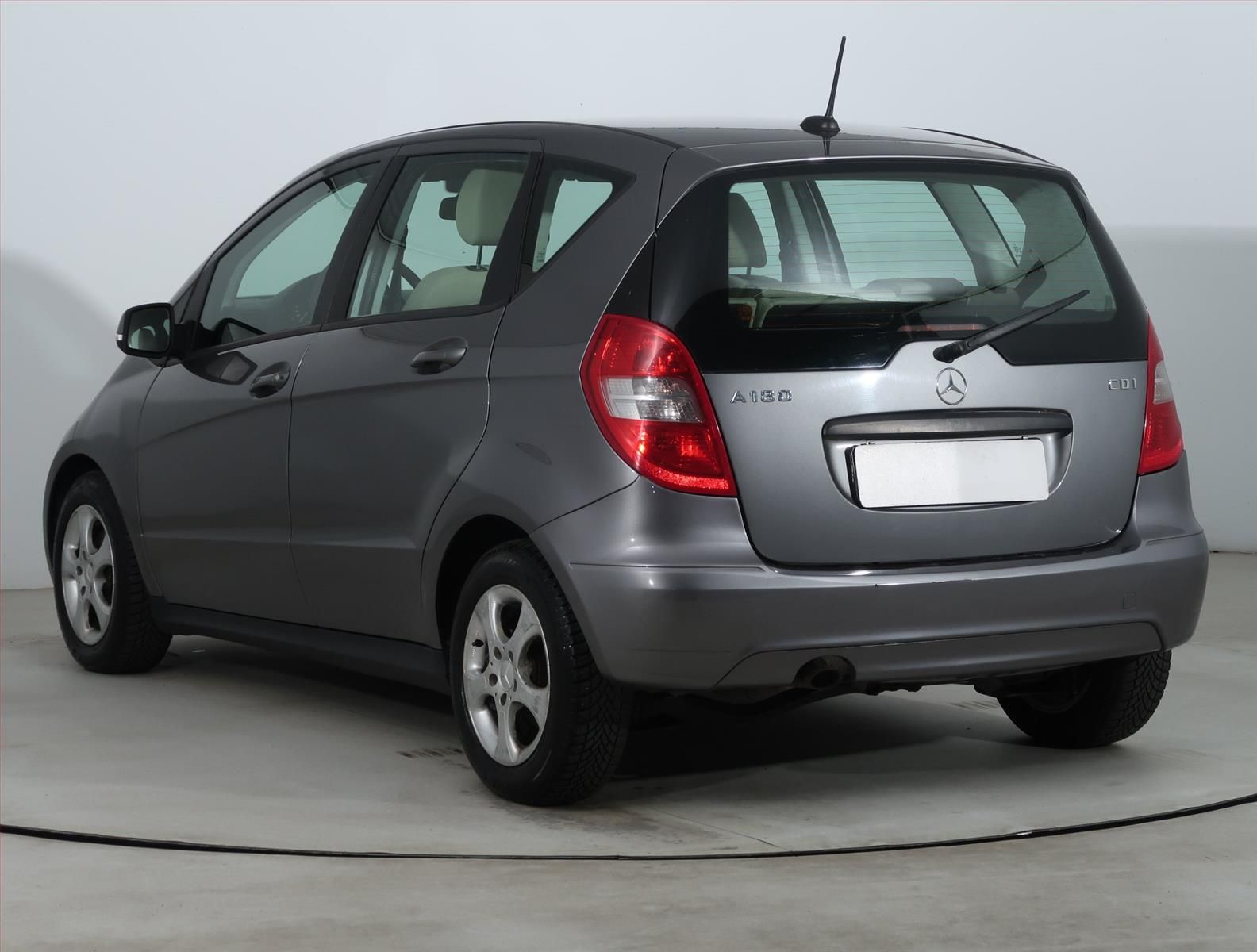 Mercedes-Benz Třídy A, 180 CDI, jezdí výborně - fotka 4