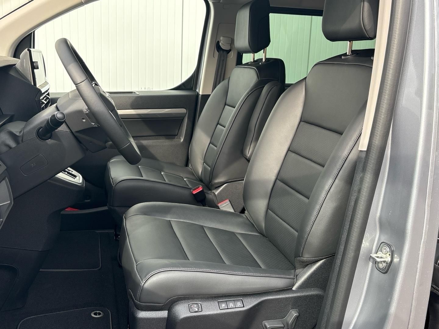 Opel Zafira, 2.2CDTi 180k 130kW L2 Elegance - fotka 5