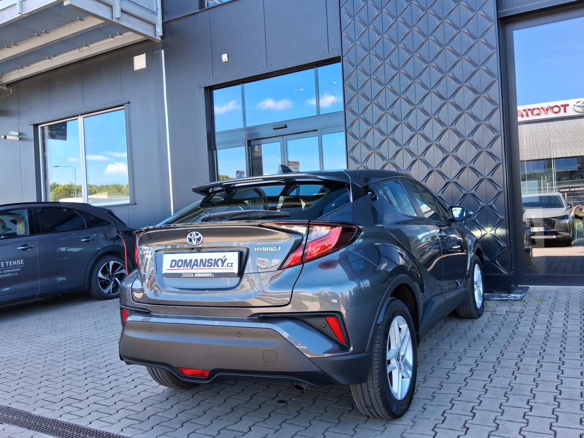 Toyota C-HR, COMFORT BUSINESS 1.8 Hyb. 90kW - fotka 3
