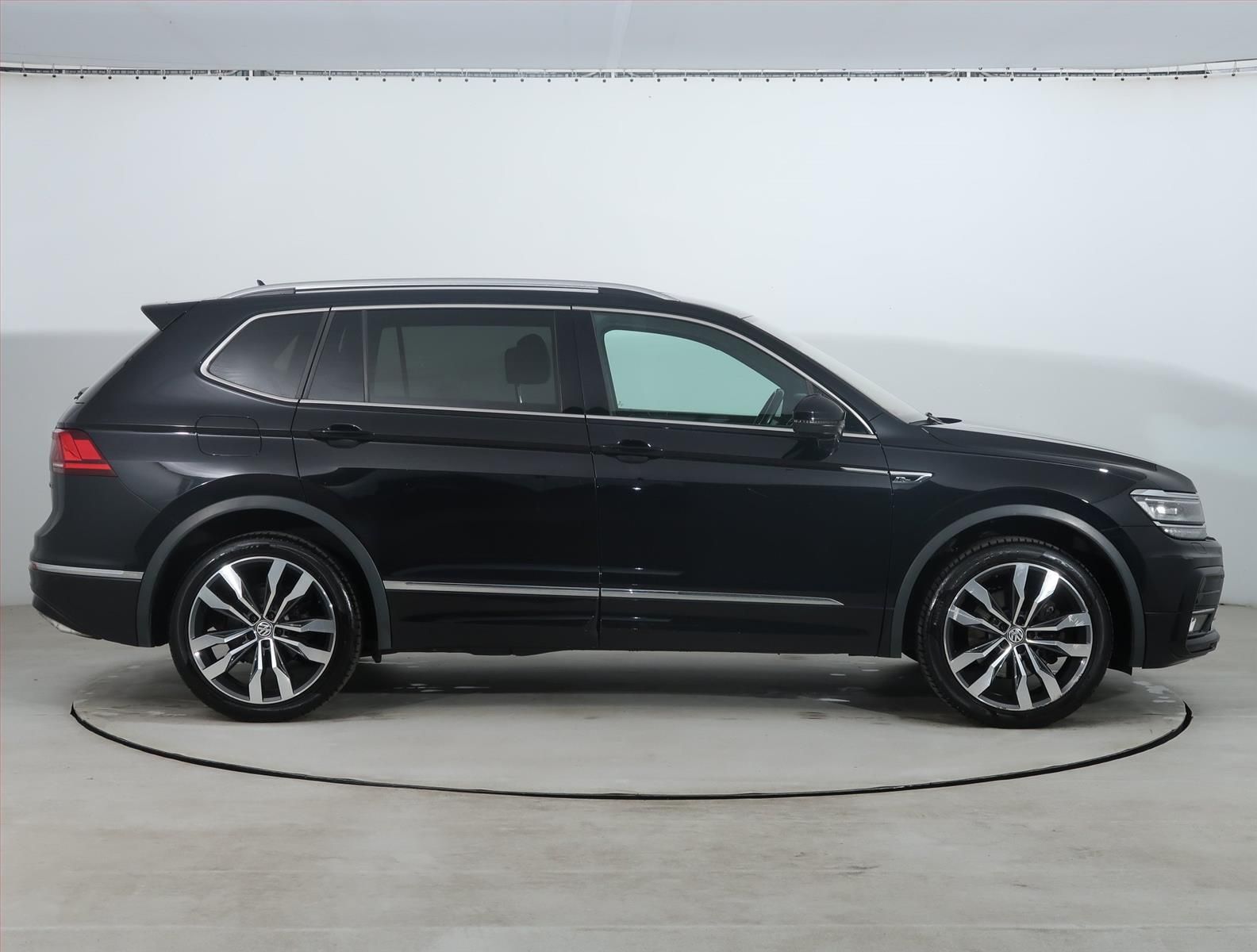 Volkswagen Tiguan Allspace, 2.0 TSI, R-Line, 4X4, Automat - fotka 6