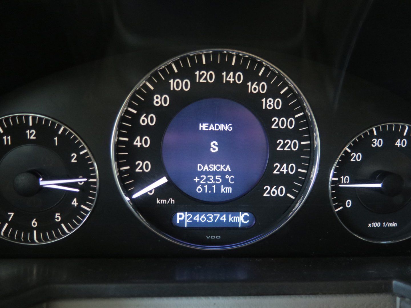 Mercedes-Benz Třídy E, E320,LPG,tažné,klima,kůže,4mat - fotka 6