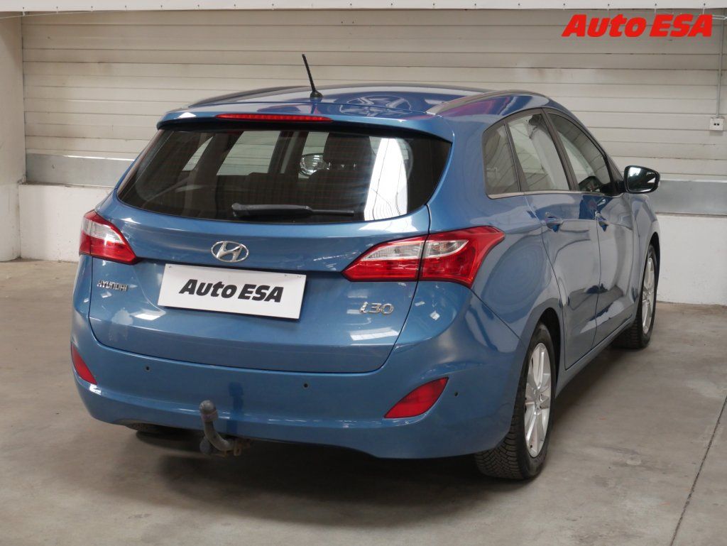 Hyundai i30, 1.6i,ČR - fotka 6