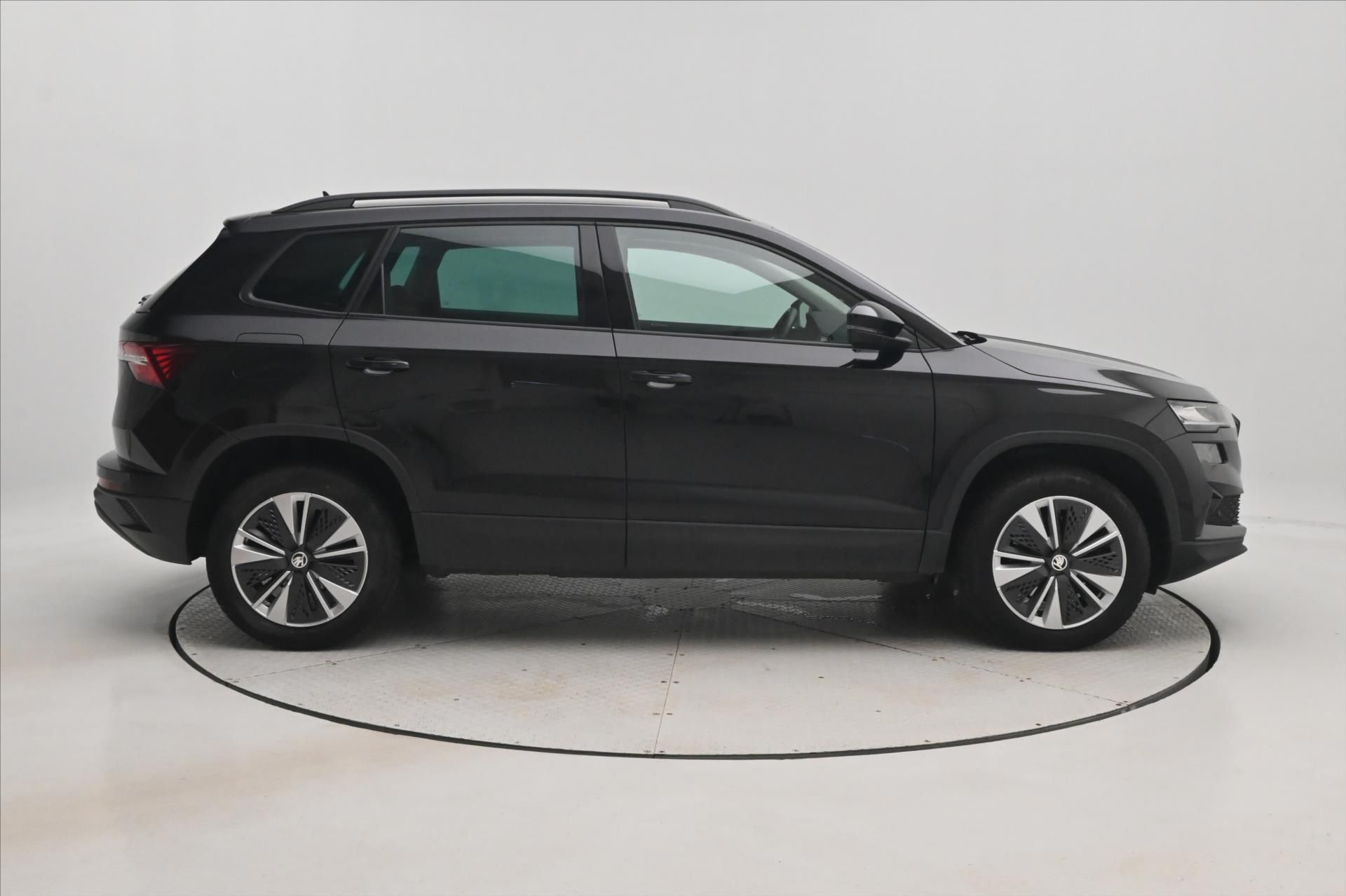 Škoda Karoq, 2,0 TDI 85kW DSG Ambition VŮZ - fotka 4