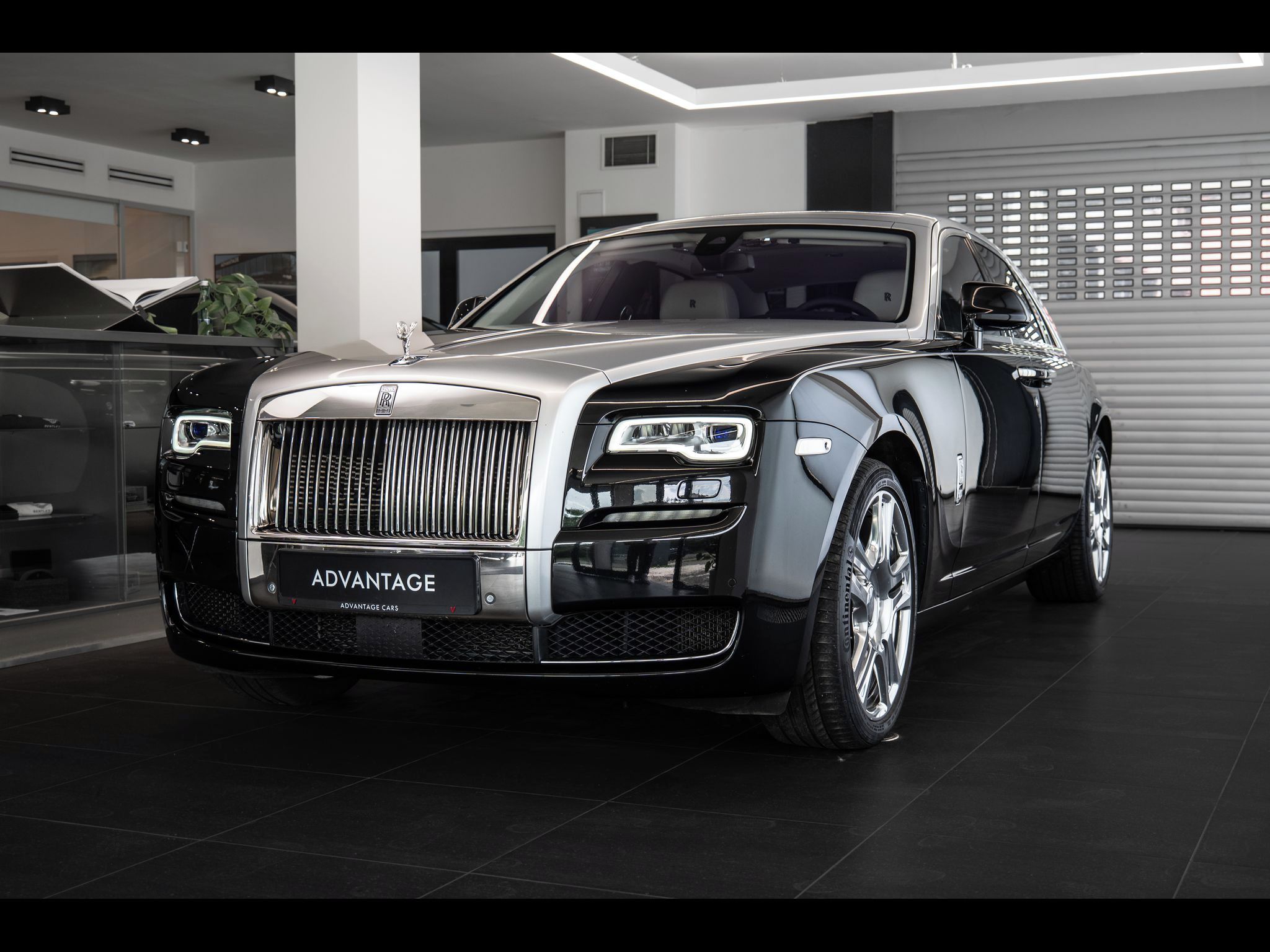 Rolls-Royce Ghost, Family 360/Pano/Masážní sedadl
