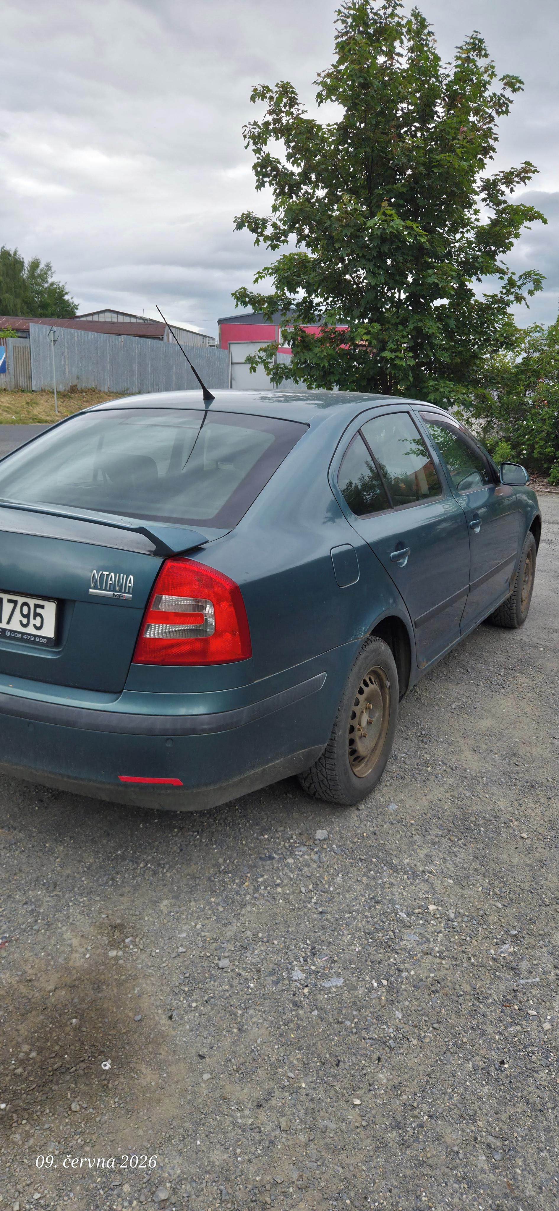 Škoda Octavia, 1.6 MPI - fotka 4