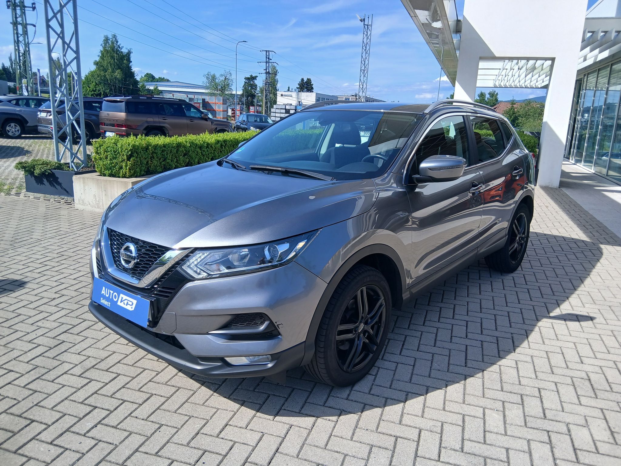 Nissan Qashqai, 1,3 DIG-T 140k Acenta + 18"ALU - fotka 2