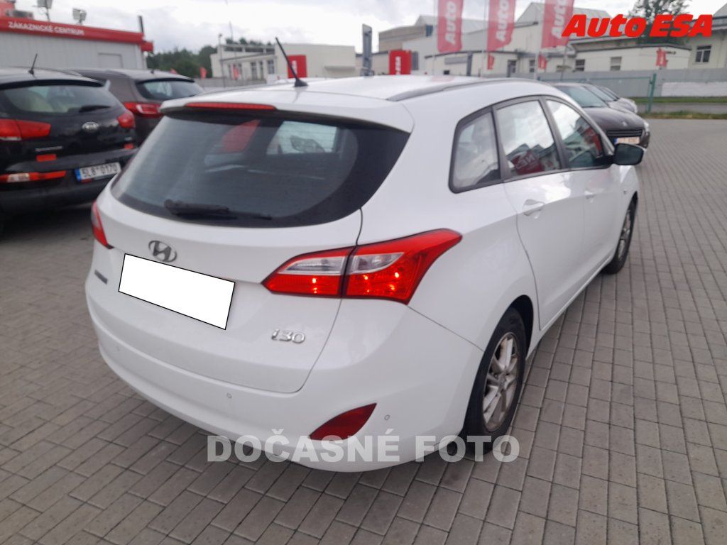 Hyundai i30, 1.6 - fotka 2