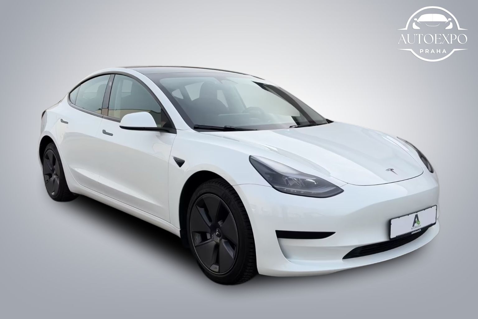 Tesla Model 3, Basis RWD - fotka 6