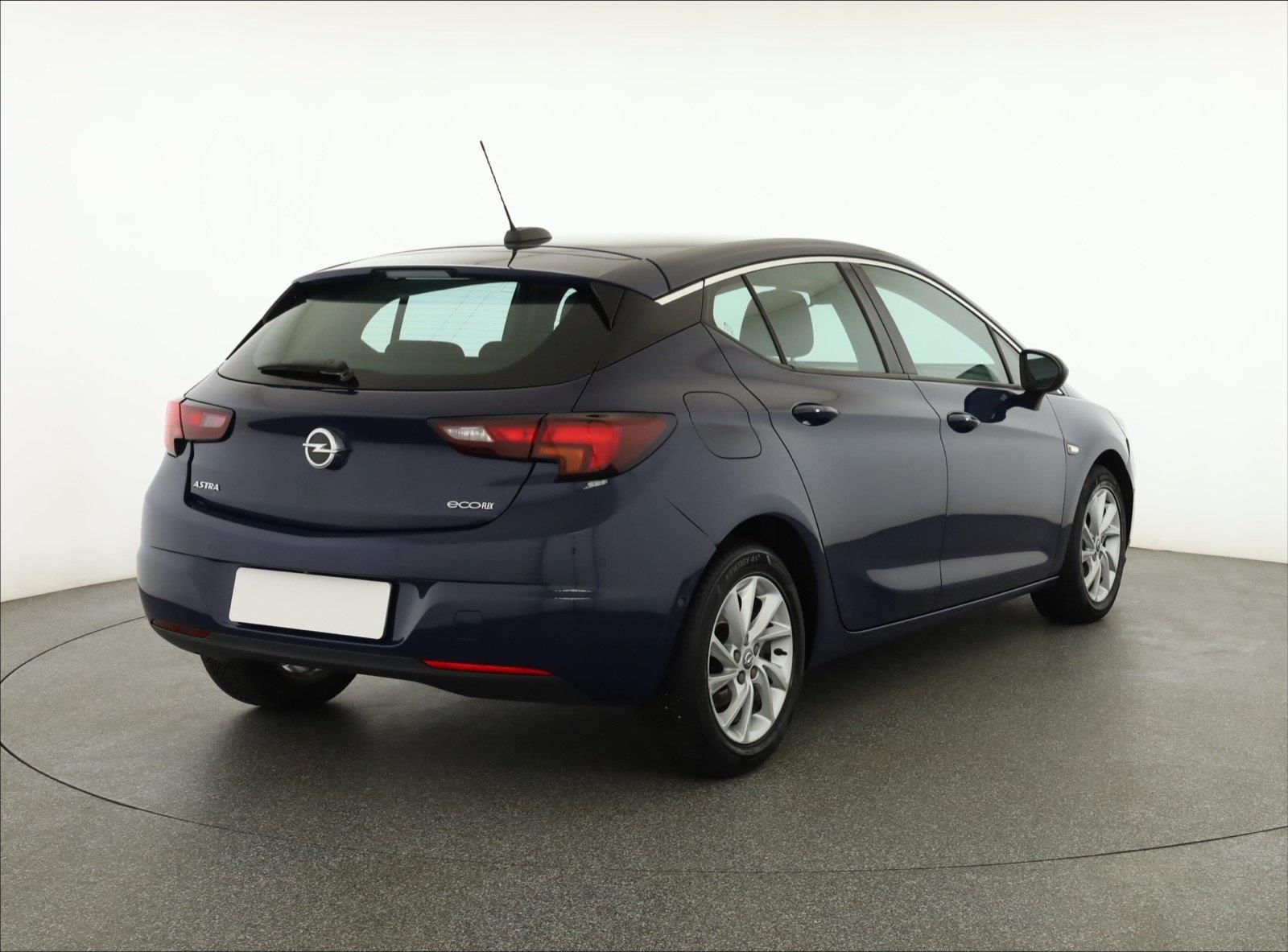 Opel Astra, 1.0 Turbo, Automat - fotka 5