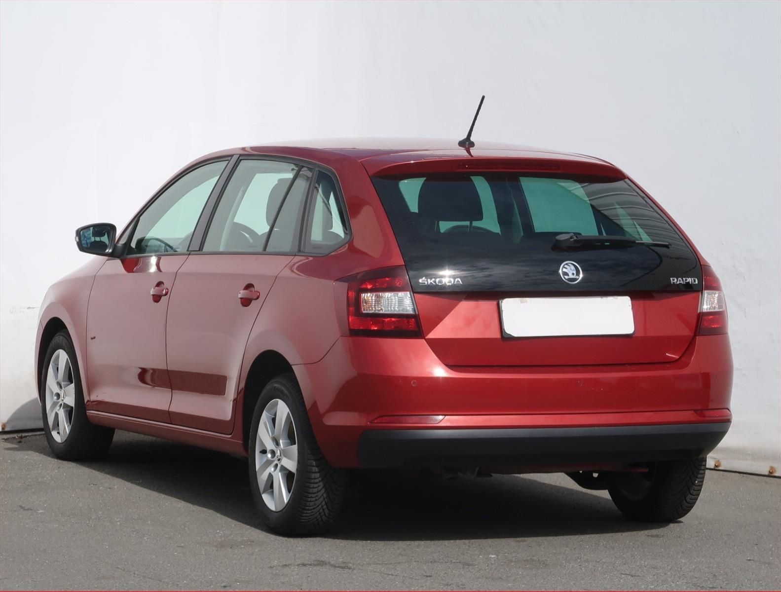 Škoda Rapid, 1.4 TDI, Spaceback - fotka 4