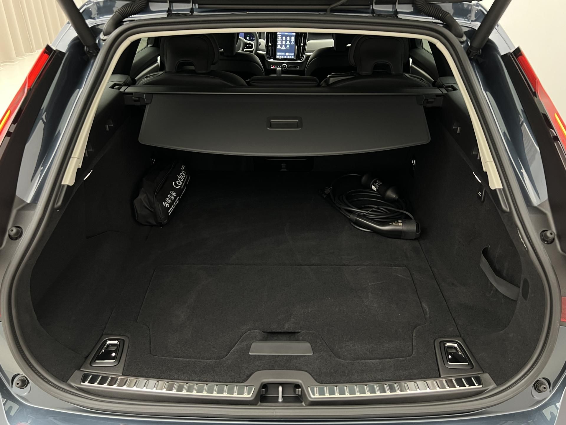 Volvo V90, T6 AWD RECHARGE CORE AUT - fotka 5