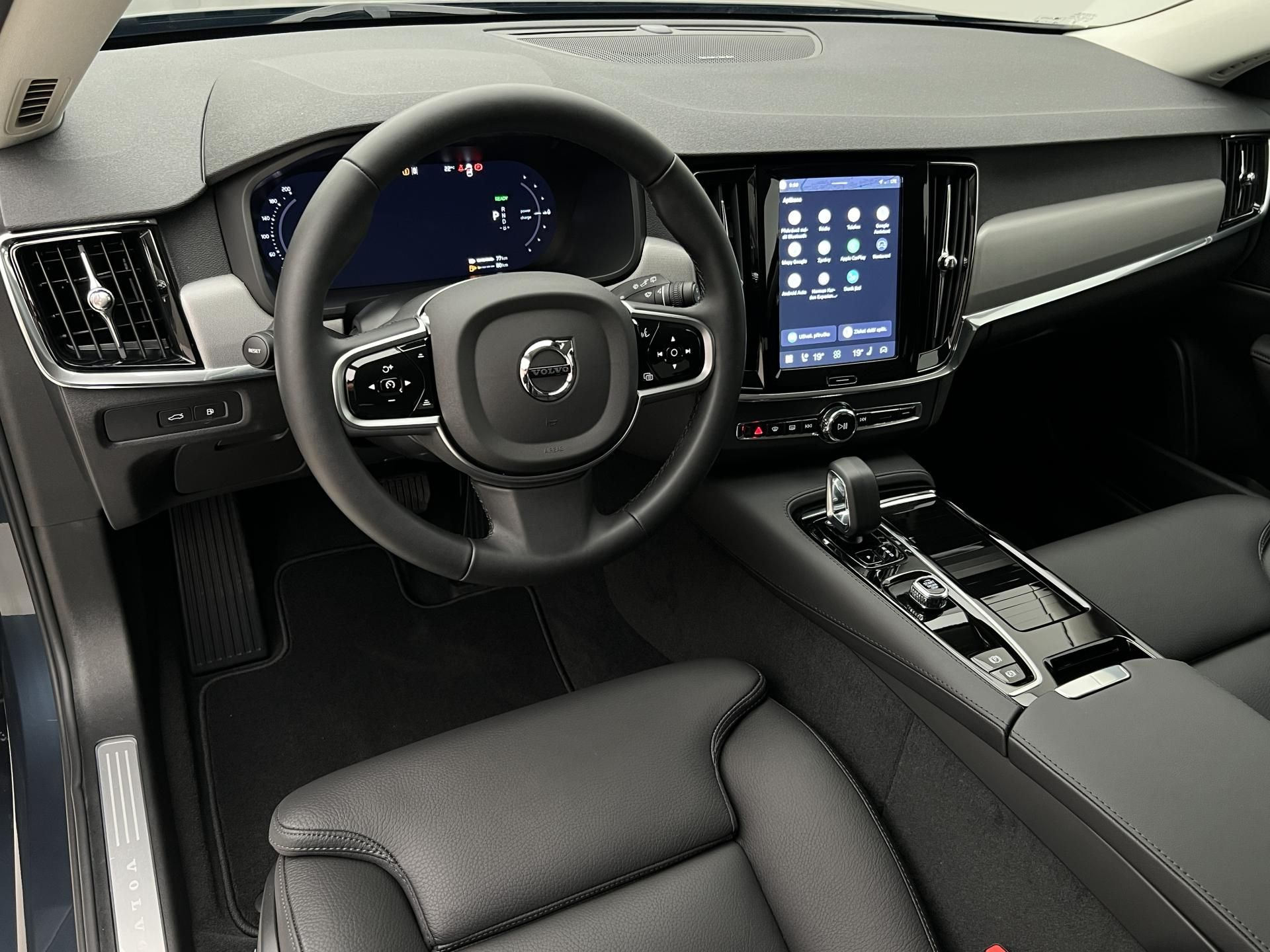 Volvo V90, T6 AWD RECHARGE CORE AUT - fotka 4