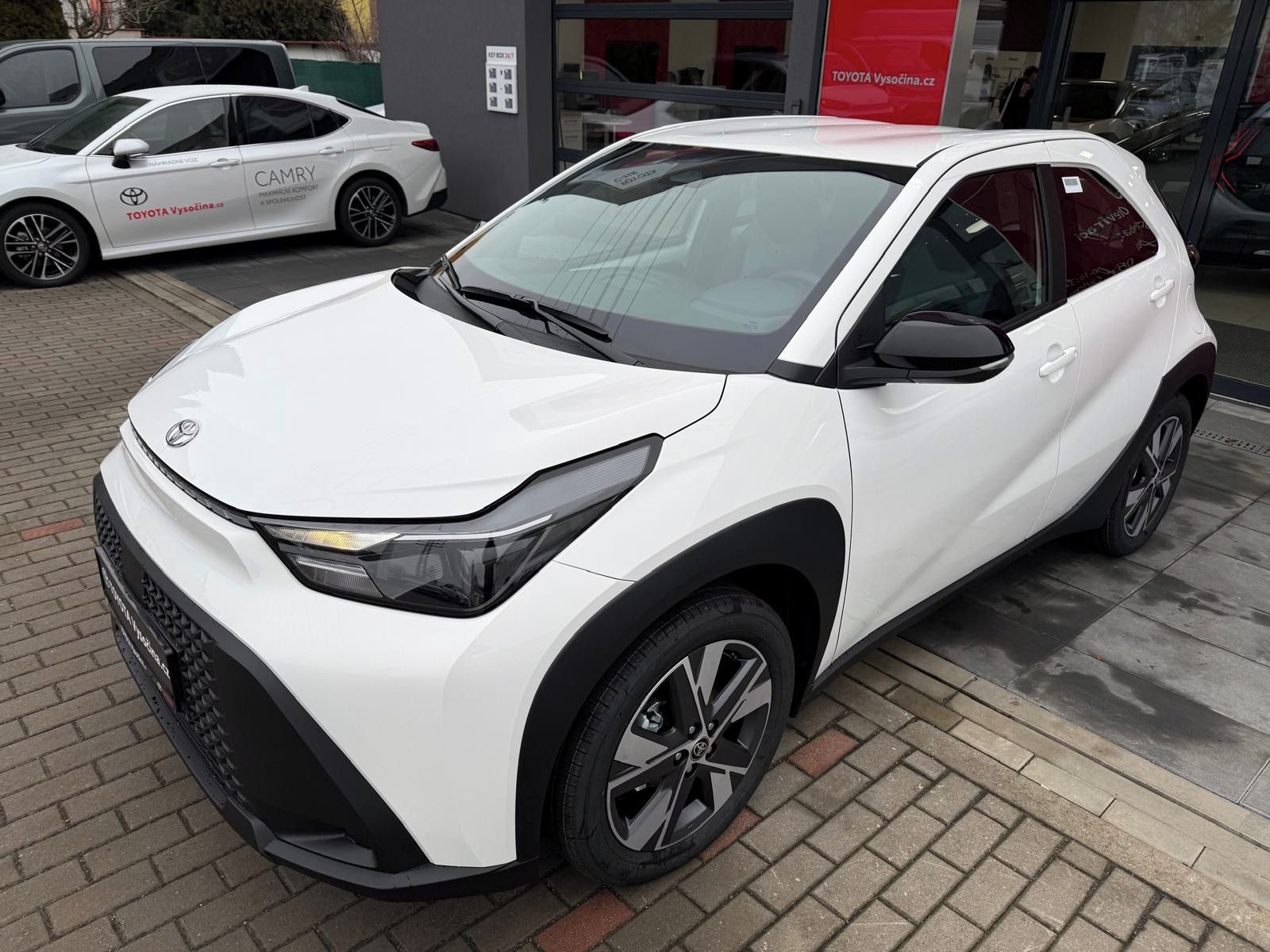 Toyota Aygo, 1.5HEV 116PS Comfort - fotka 2