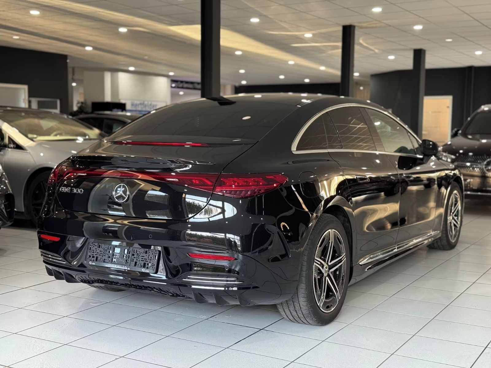Mercedes-Benz EQE, 300*AMG-LINE*PANO*NAVI - fotka 5