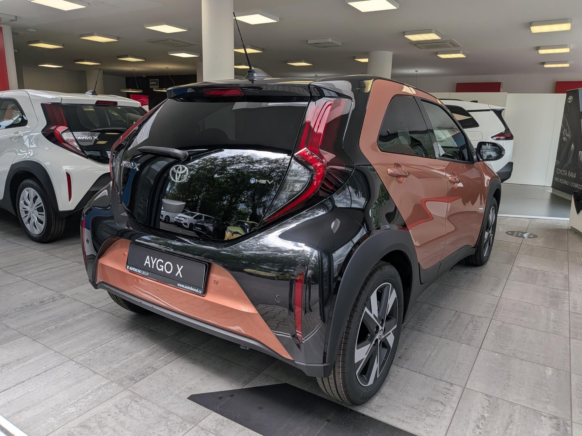 Toyota Aygo, 1.5 HEV, 116K, Style Smart - fotka 5