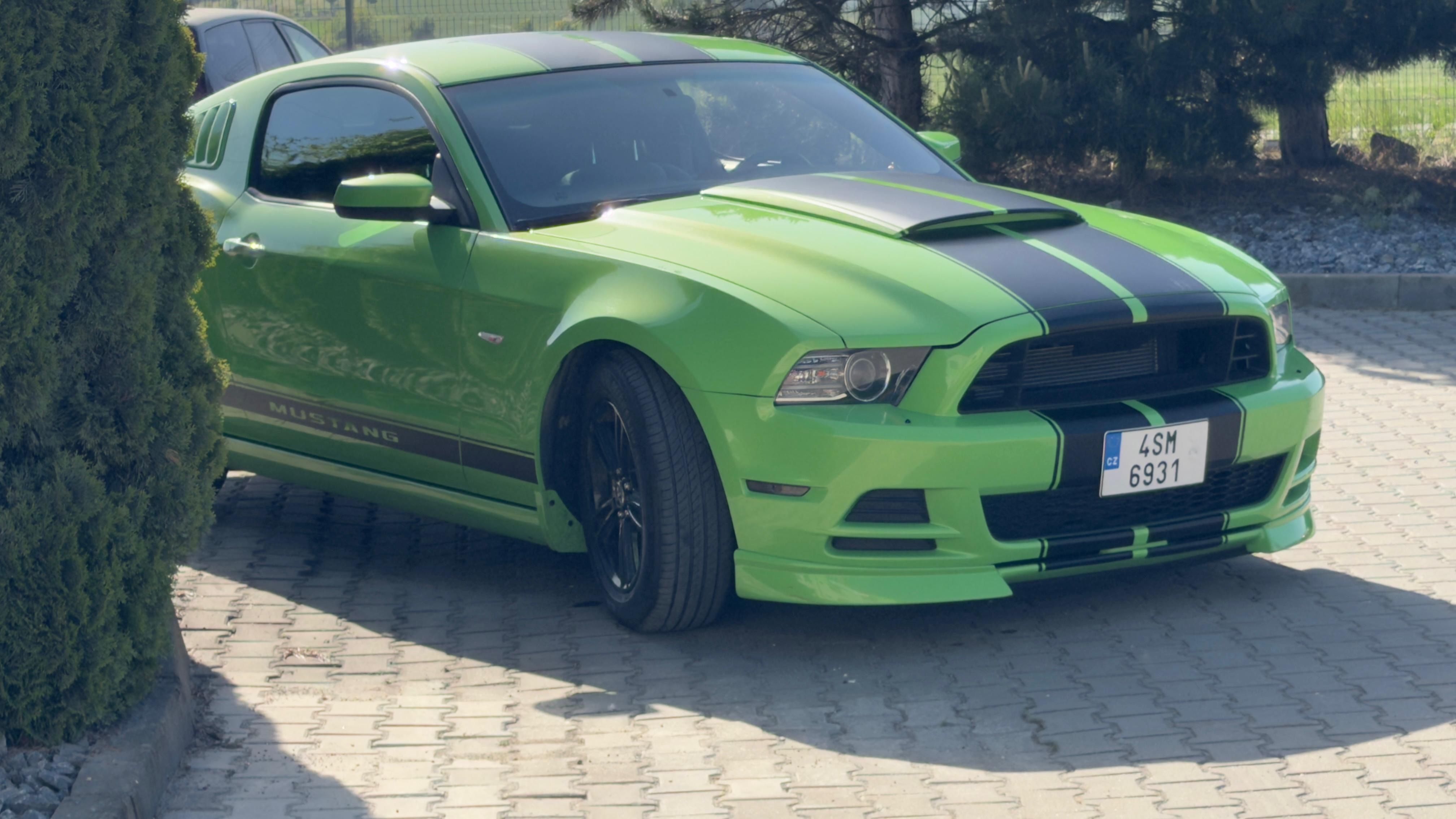 Ford Mustang, 3.7L Automatic - fotka 3