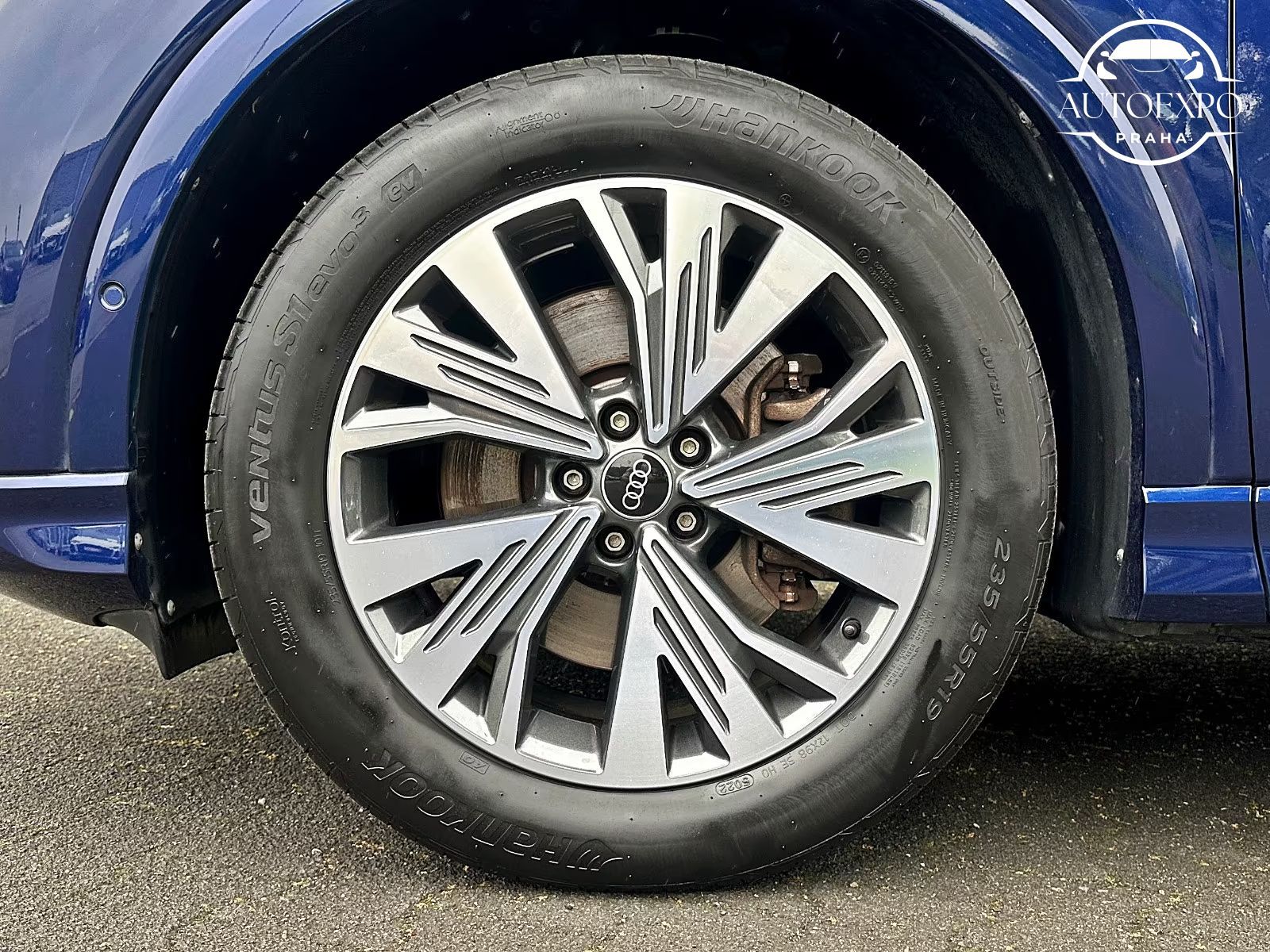 Audi Q4 e-tron, 40 NAV+ KAMERA ACC SIDE SPORTS - fotka 5