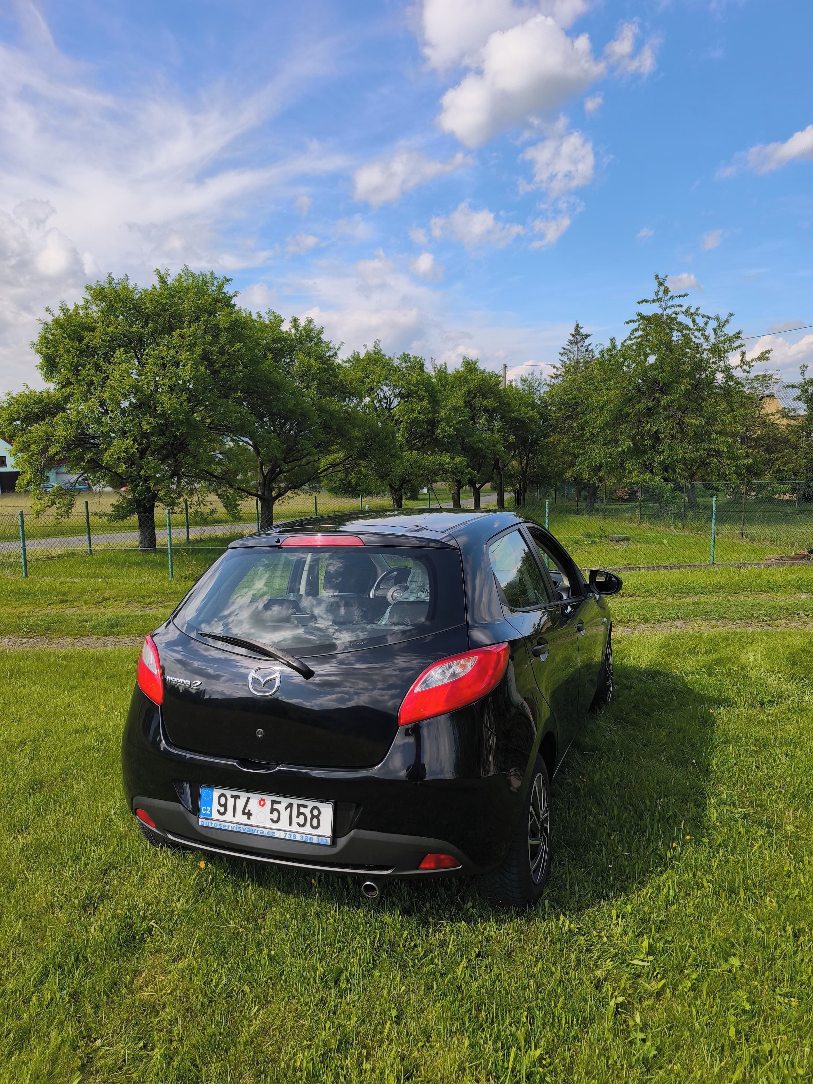 Mazda 2, Mazda 2 1.3 i (2009) – 181 000 - fotka 2