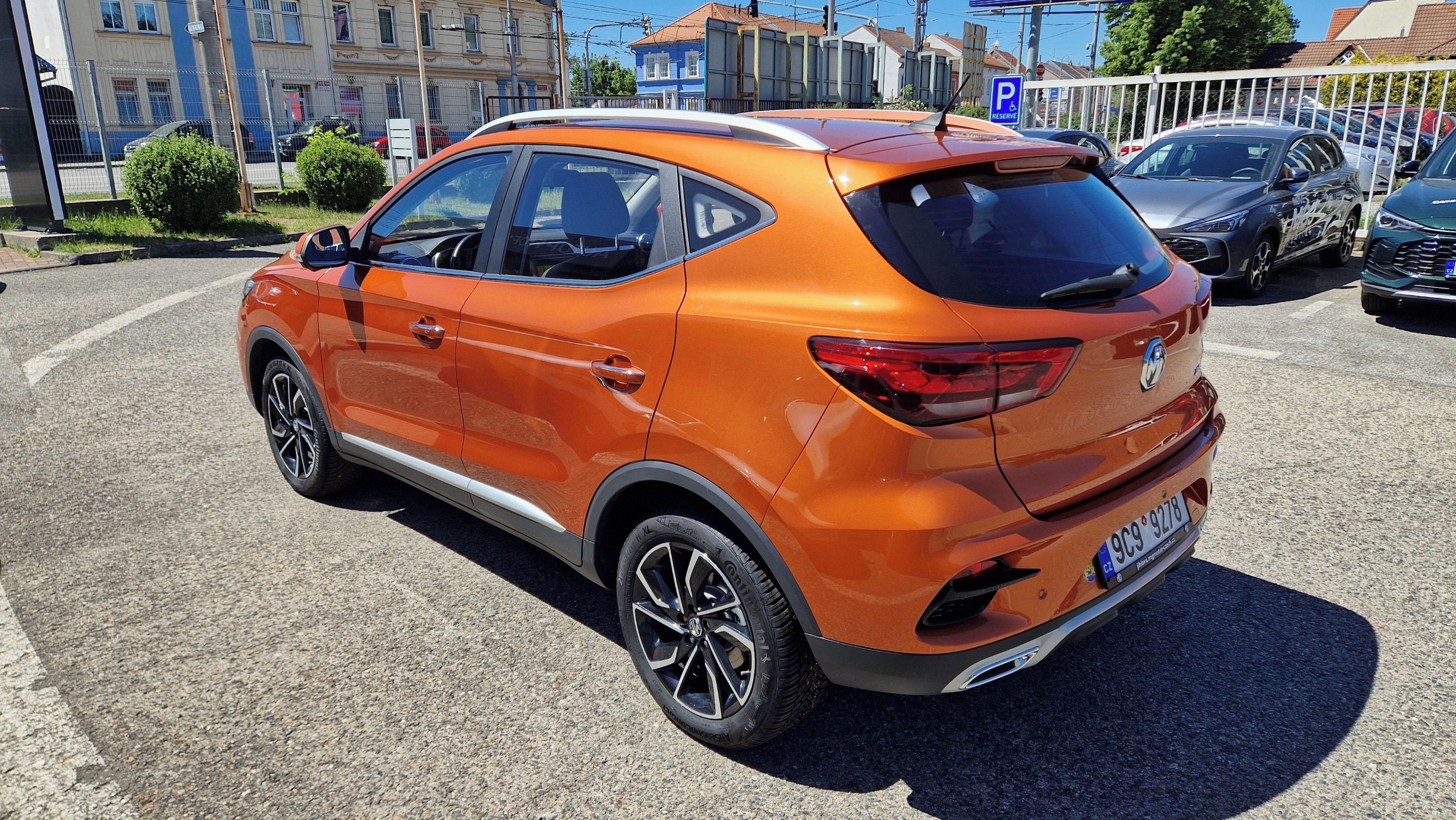 MG ZS, 1.0 TGI 6AT EXCLUSIVE 2WD - fotka 3