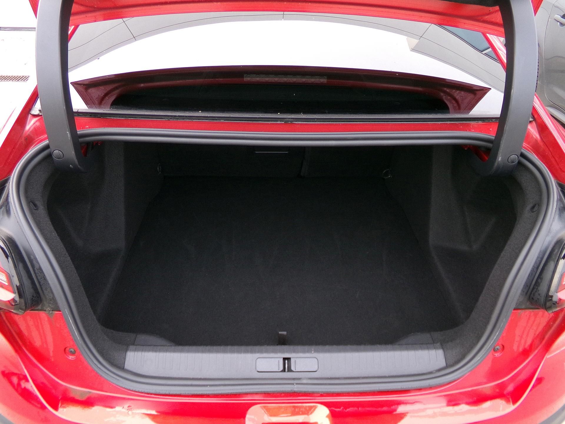 Citroën C4 X, C4 X SHINE 1.2 PureTech 96kW - fotka 5