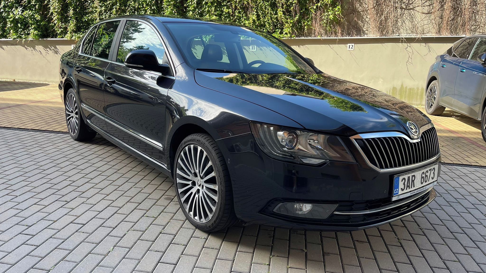 Škoda Superb, 2.0 TDi 103kW 4x4 L&K DPH - fotka 2