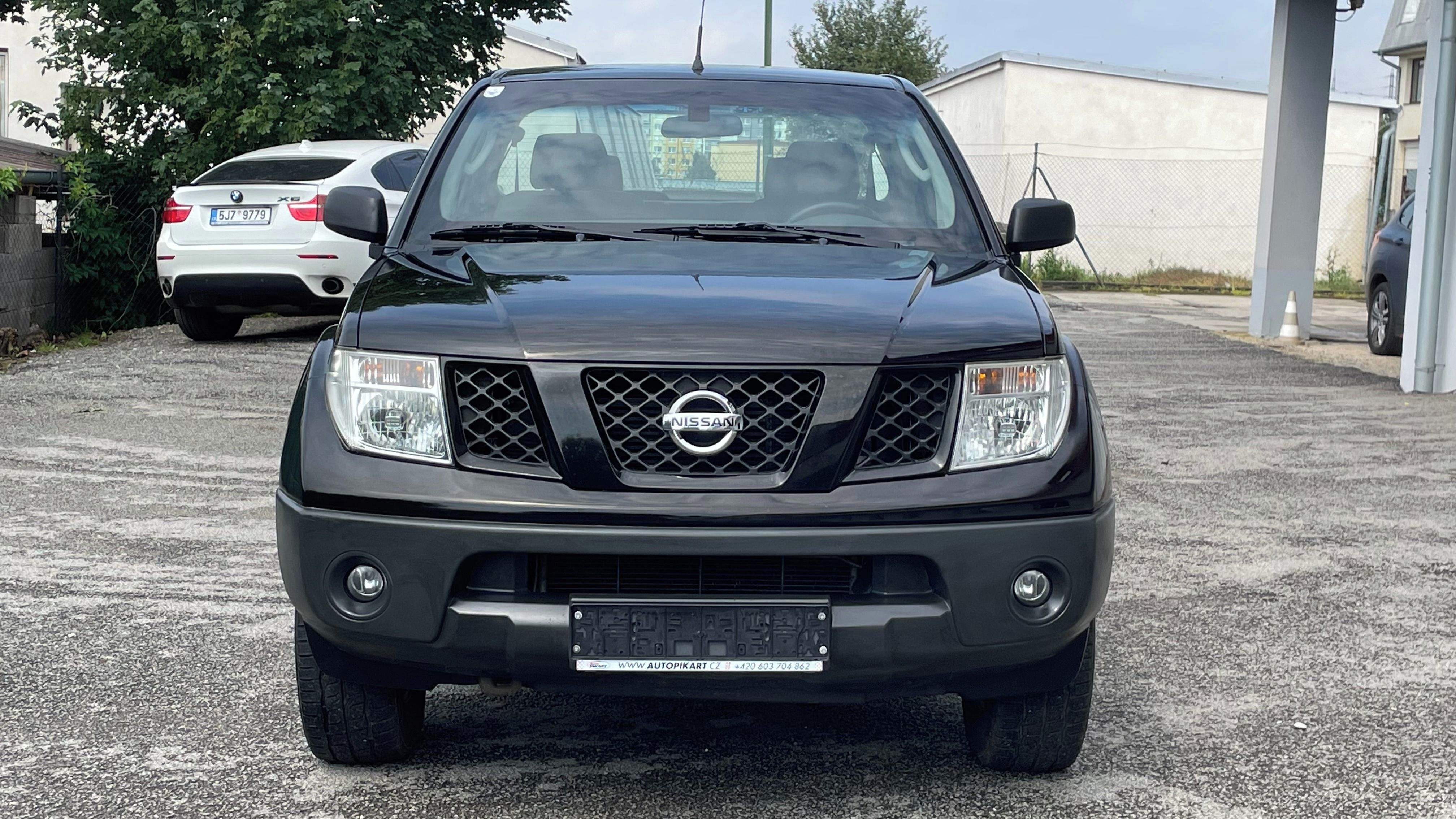 Nissan Navara, 2,5dci 128kW - fotka 2