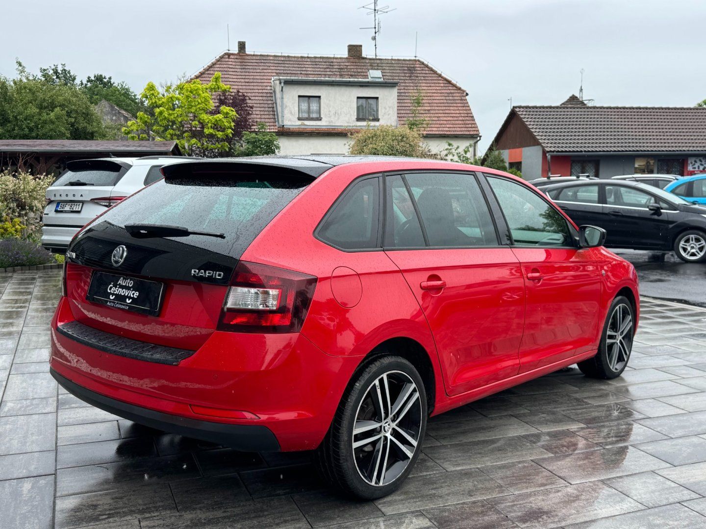 Škoda Rapid, Spaceback 1.2 TSI StylePlus - fotka 5