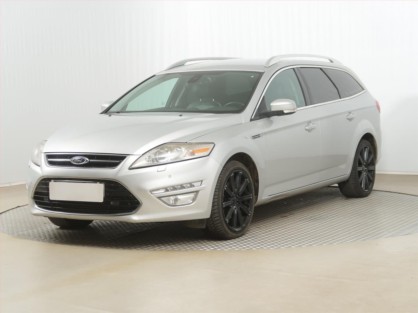 Ford Mondeo, 2.2 TDCi, Automatická klima - fotka 2