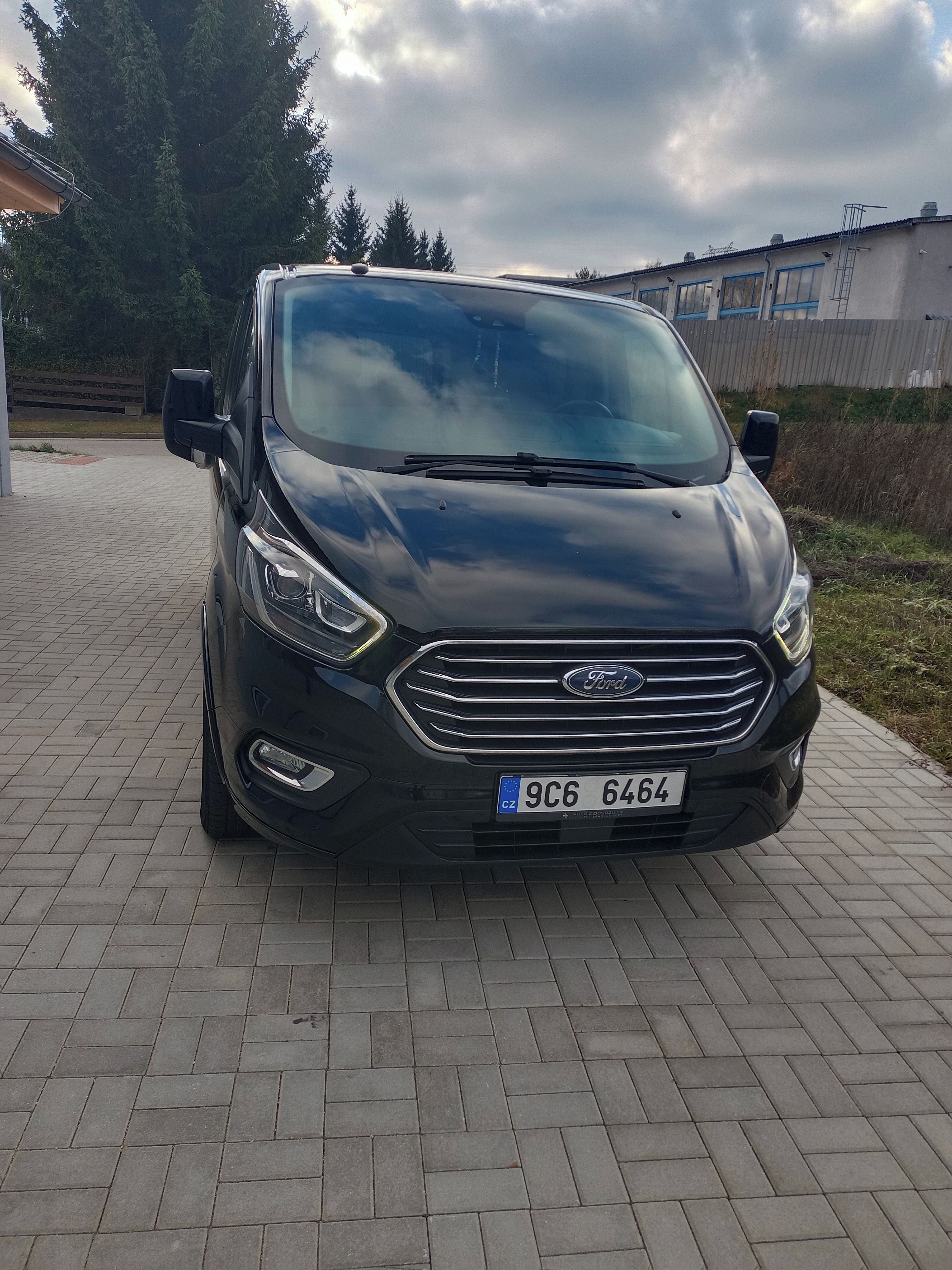 Ford Tourneo Custom, Titanium X 125KW Aut. L2 - fotka 3