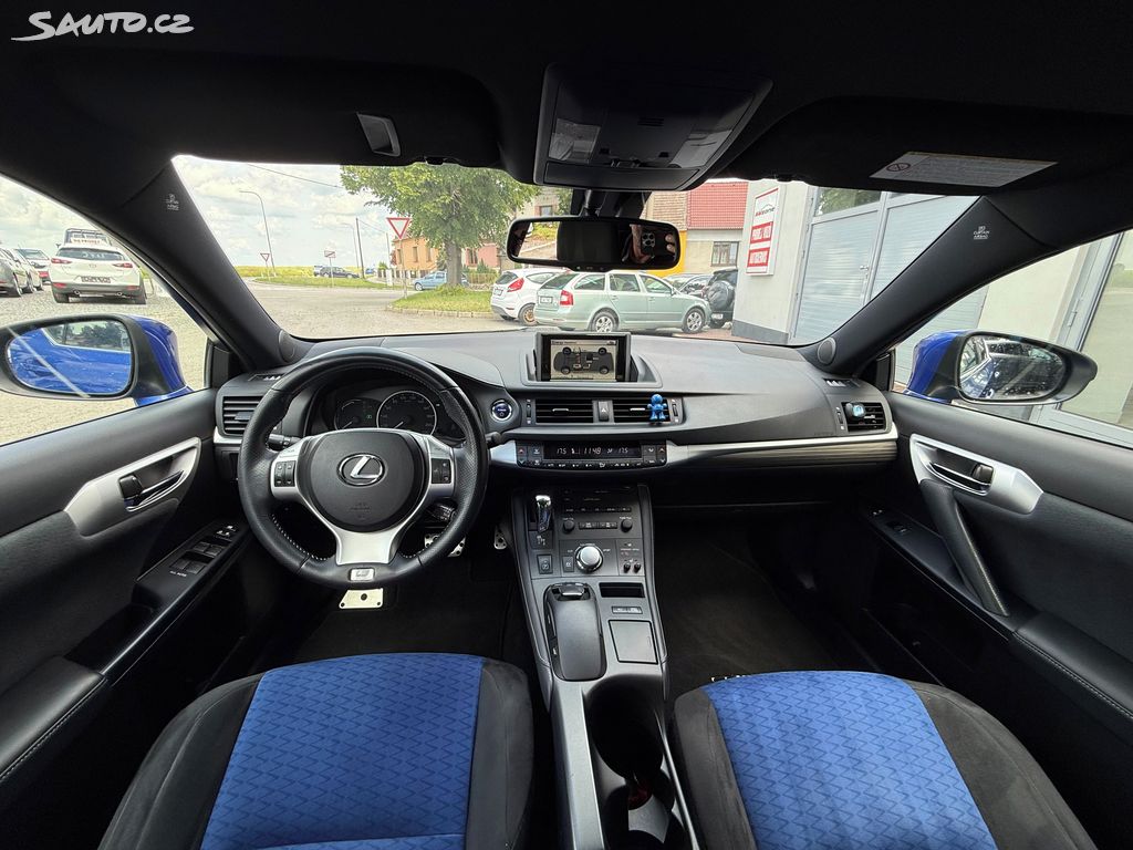 Lexus CT 200h, fotka 12