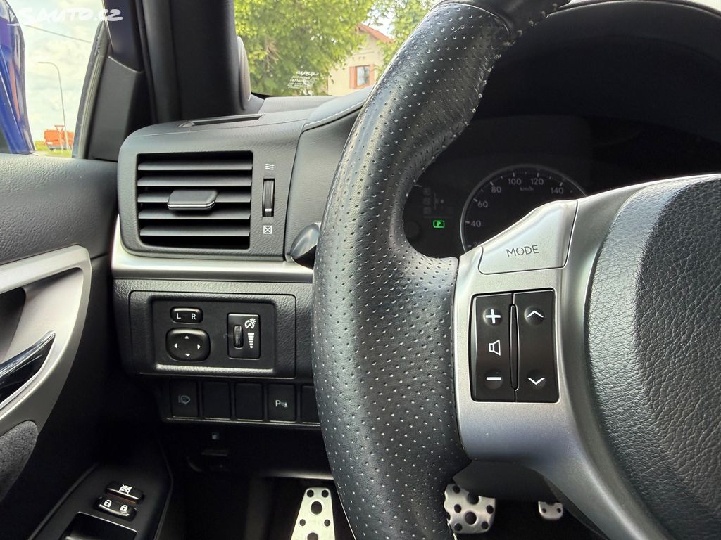 Lexus CT 200h, fotka 19
