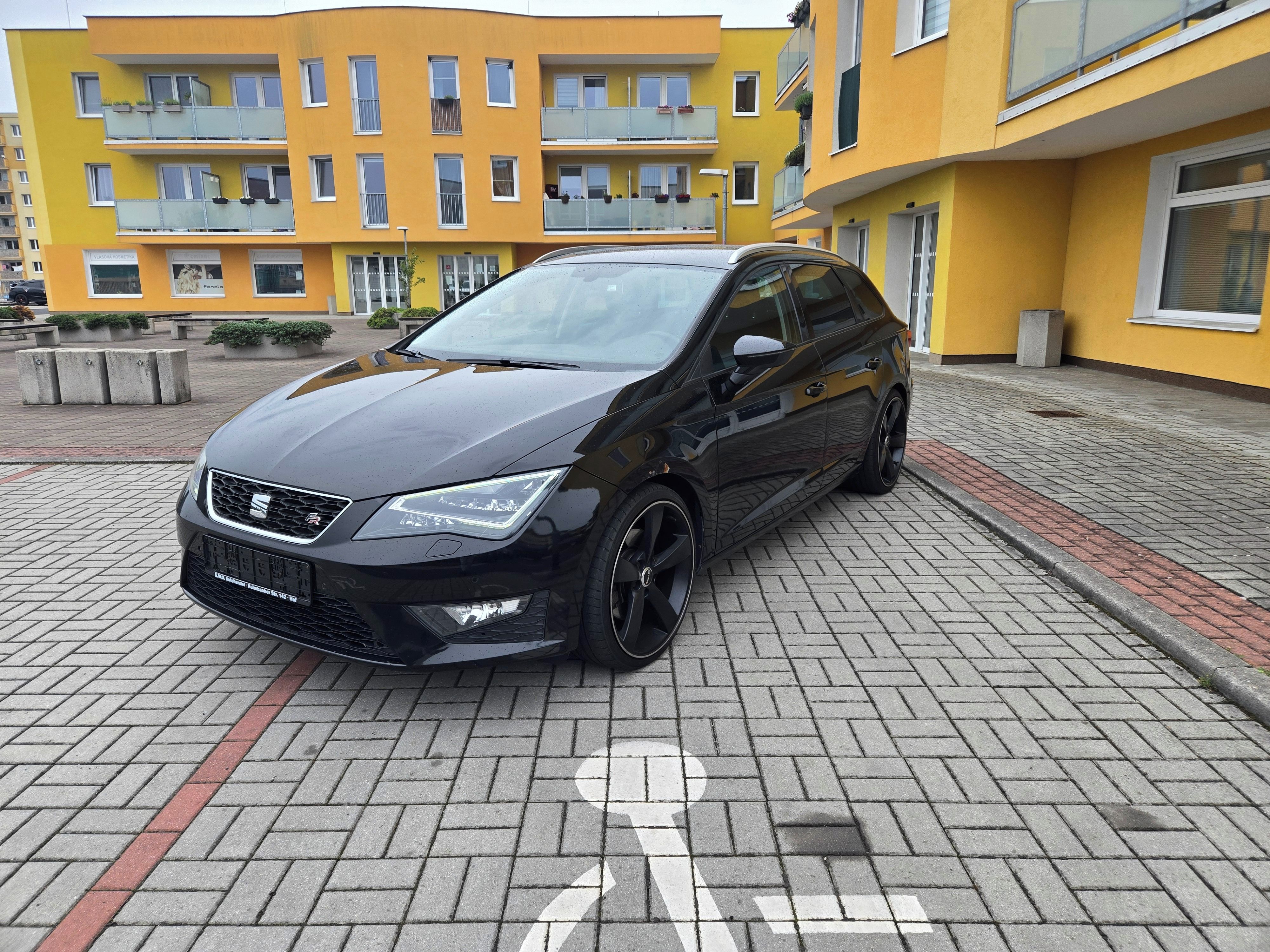 Seat Leon, 2,0TDi 135kW ST-FR - fotka 6