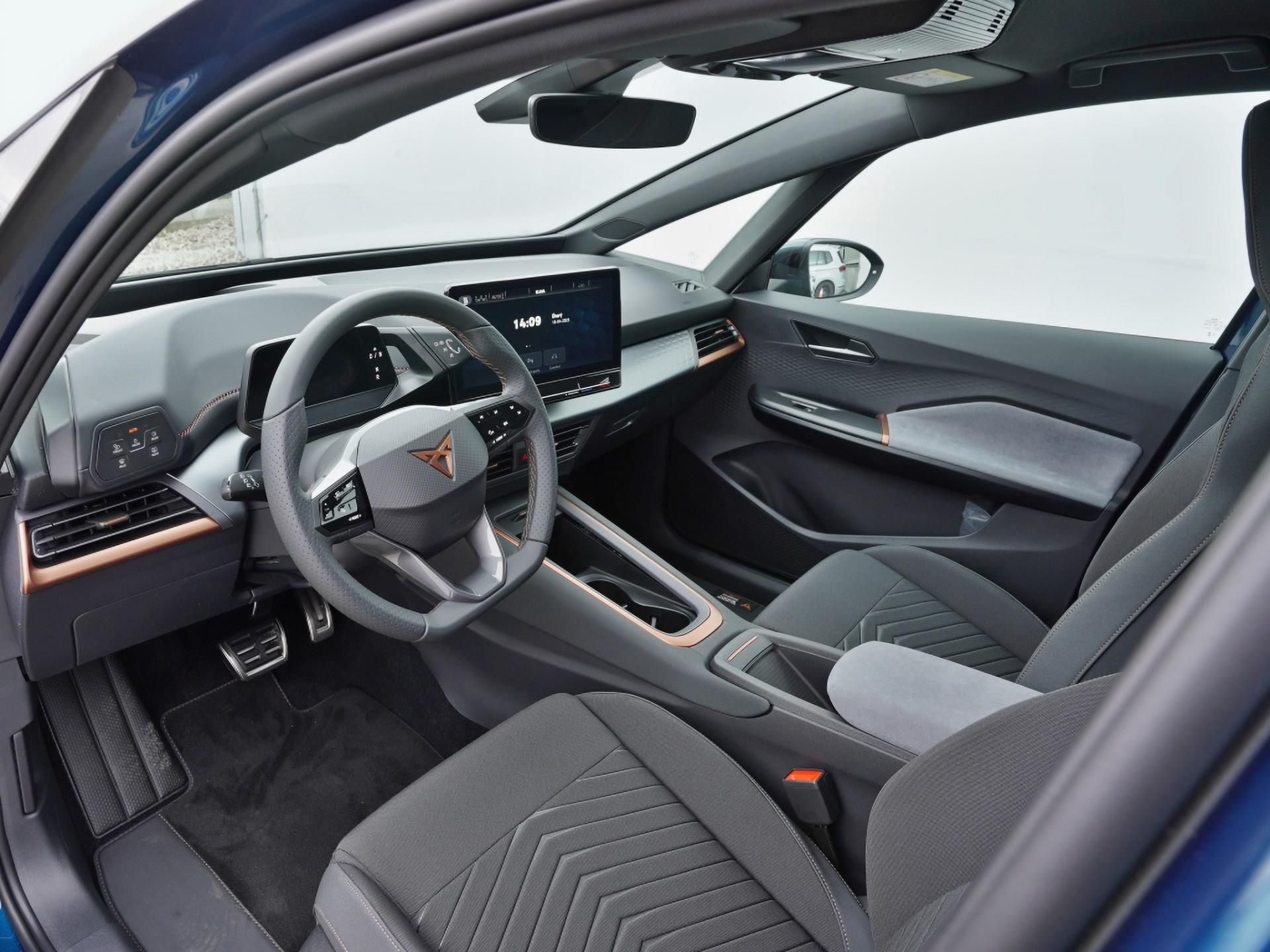 Cupra Born, 0.0 elektro / 150 kW - fotka 6